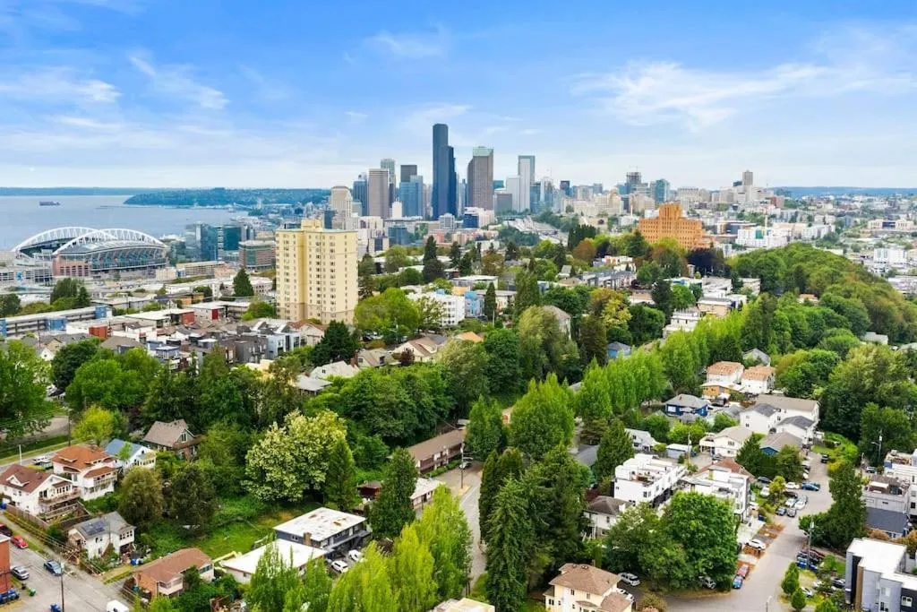 Epicurean remodel in central location.