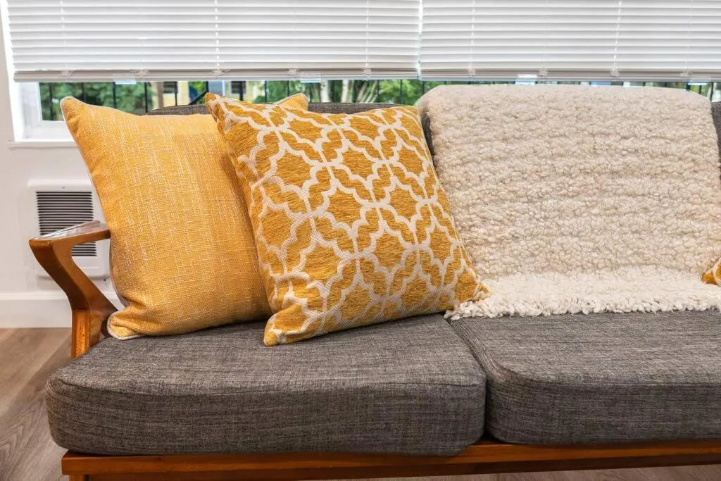 Beacon Hill Retro - Central Location.