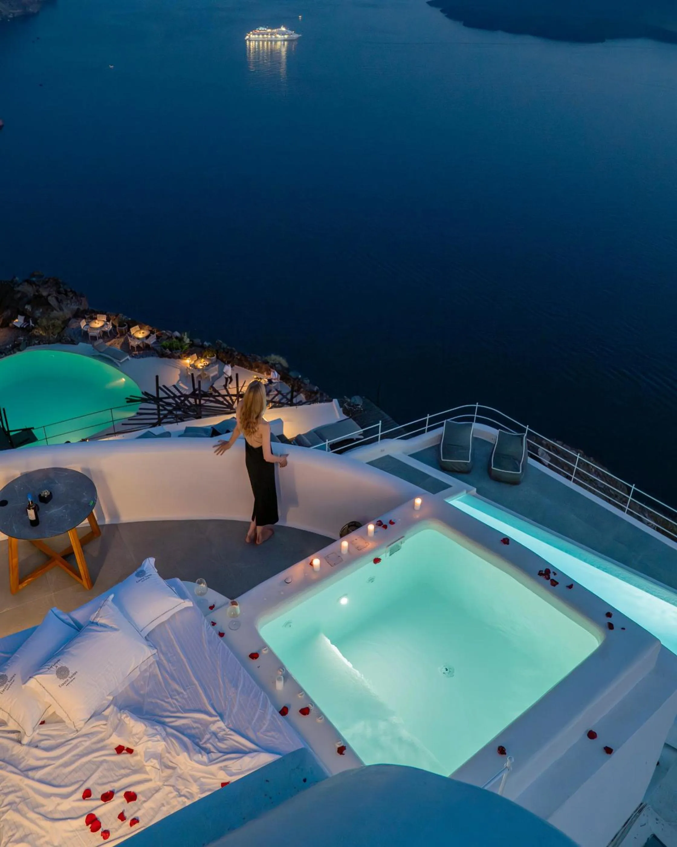 Night in Eteoro Suites