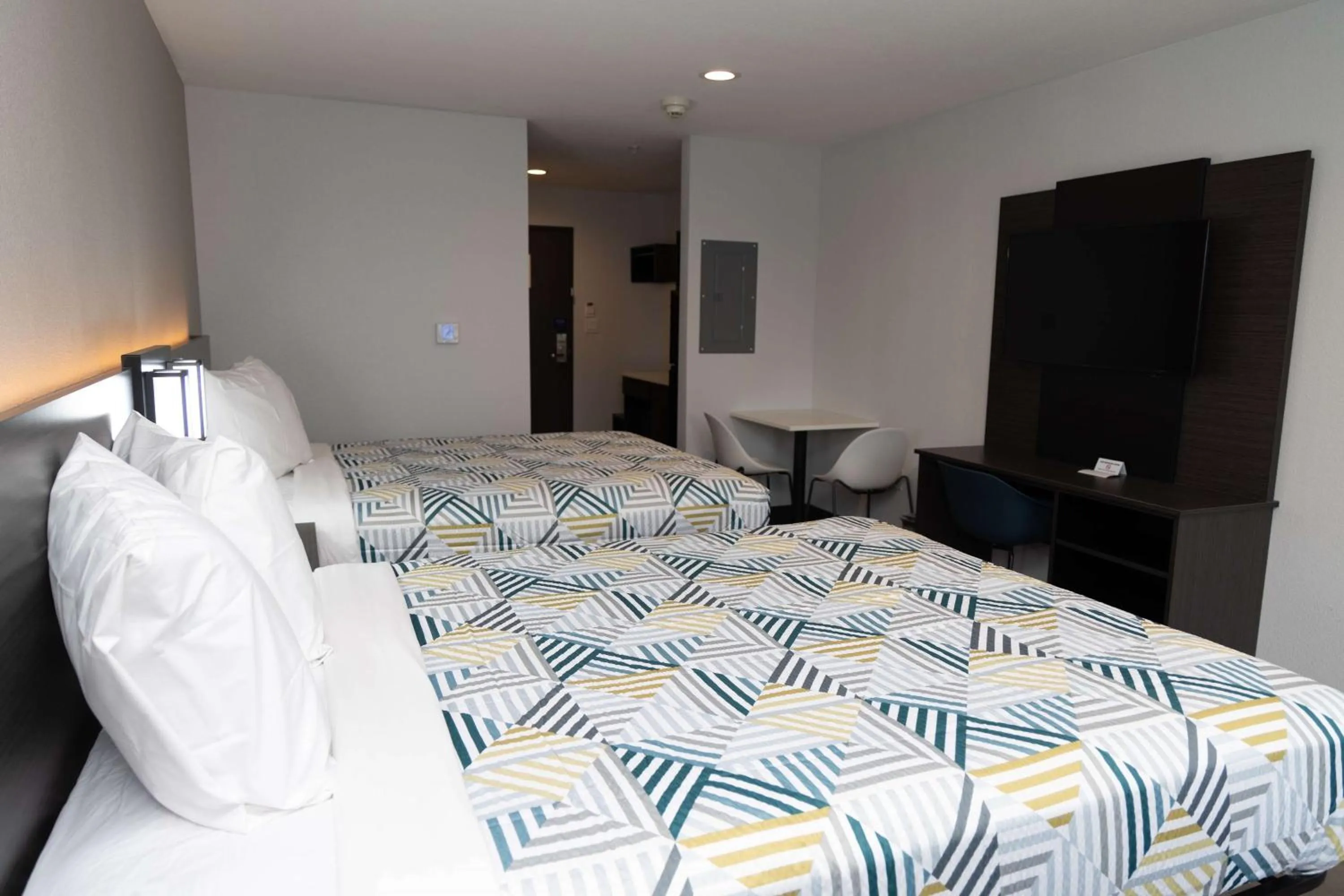 Bedroom, Bed in Studio 6 Fort Worth TX Lake Worth