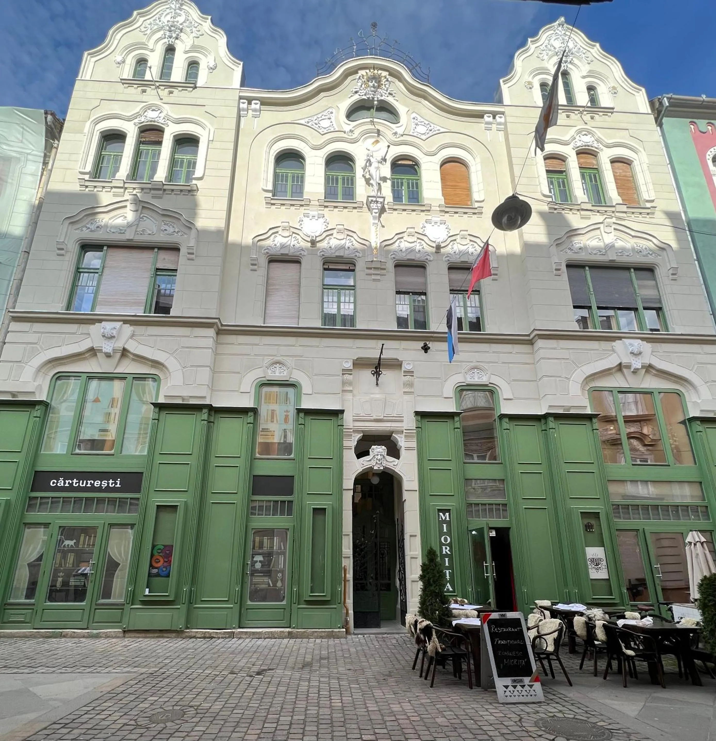 Facade/entrance in VISAJ Deluxe Downtown