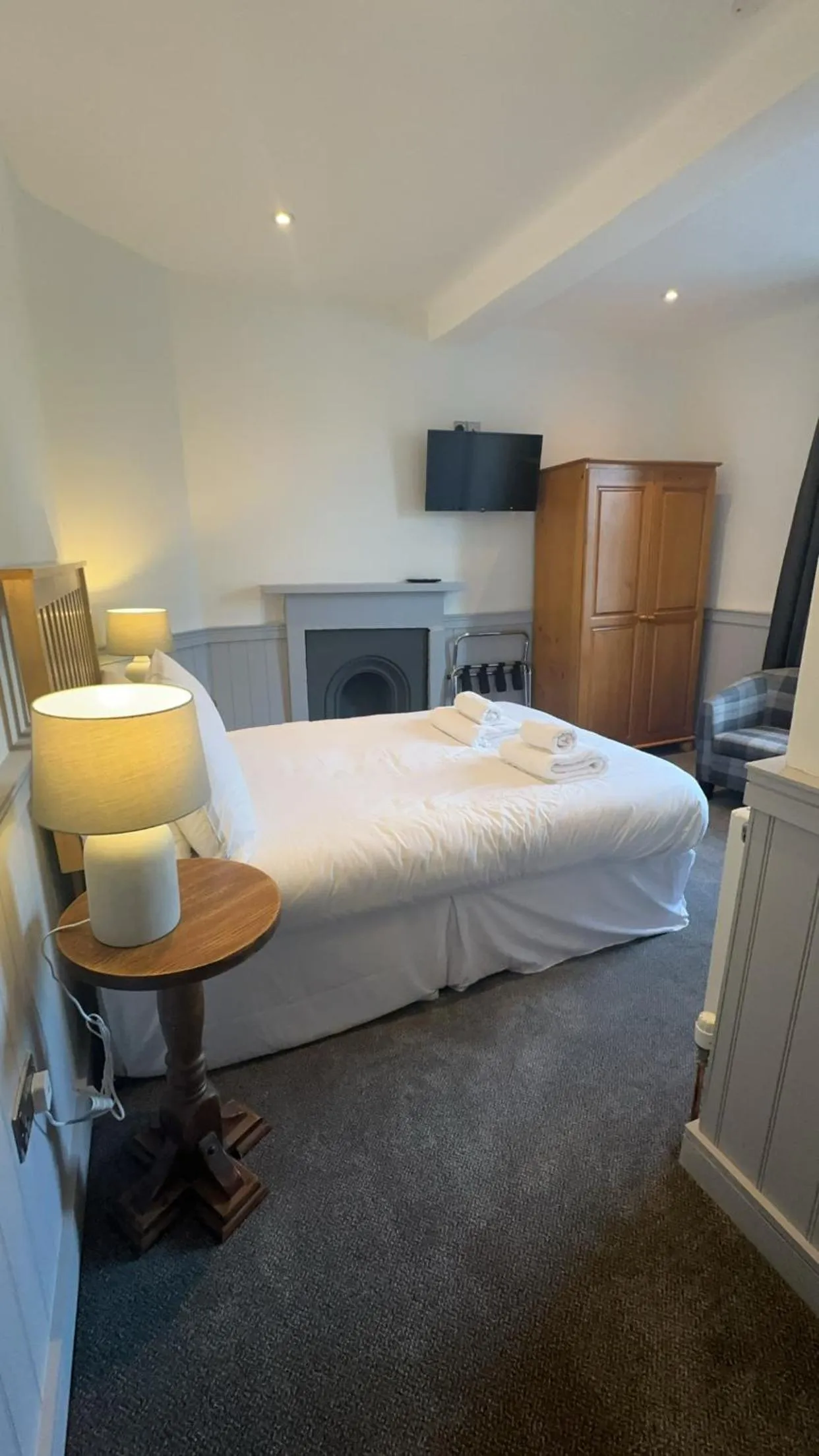 Bed in The White Bull