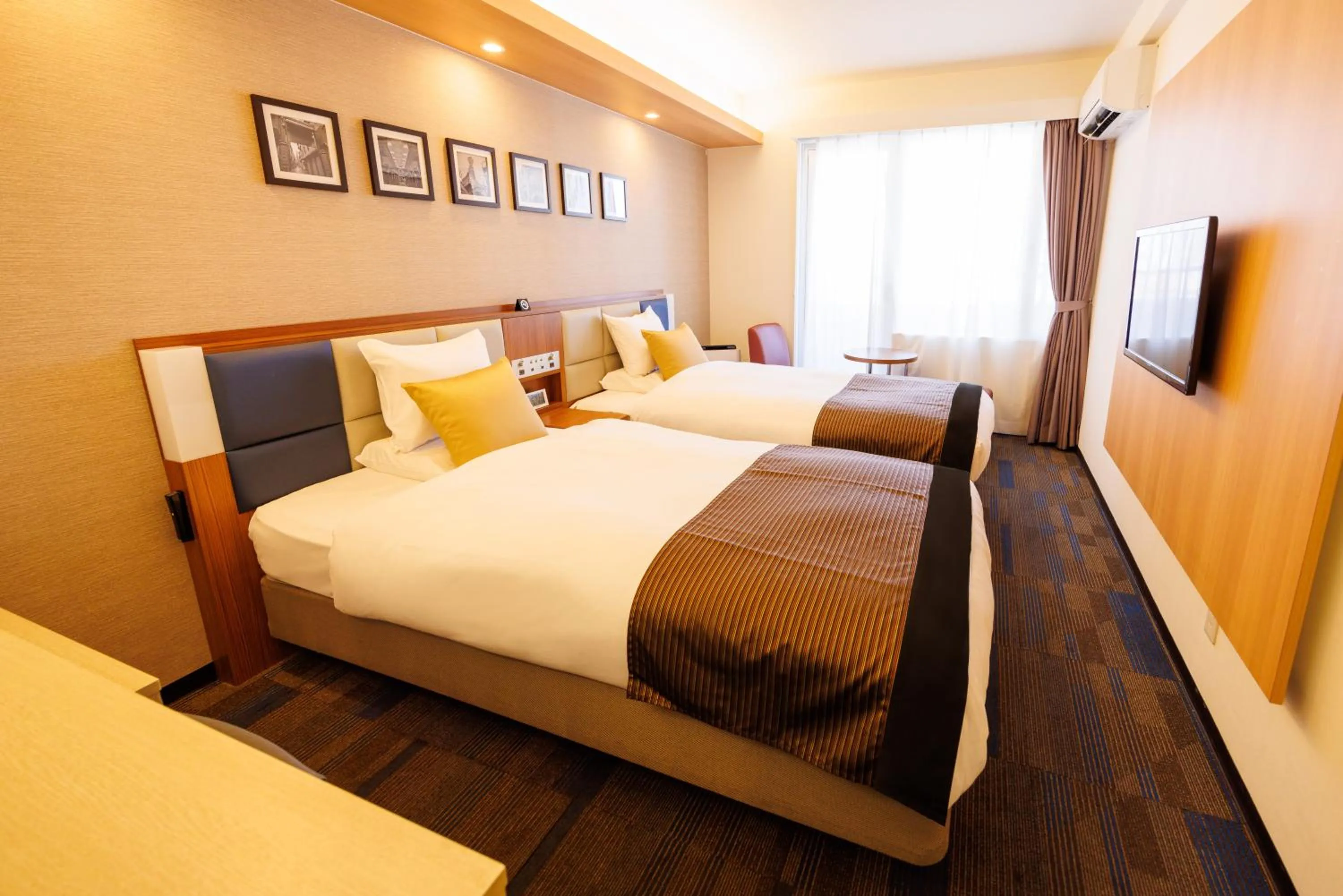 Bed in Floral Hotel East Shinsaibashi