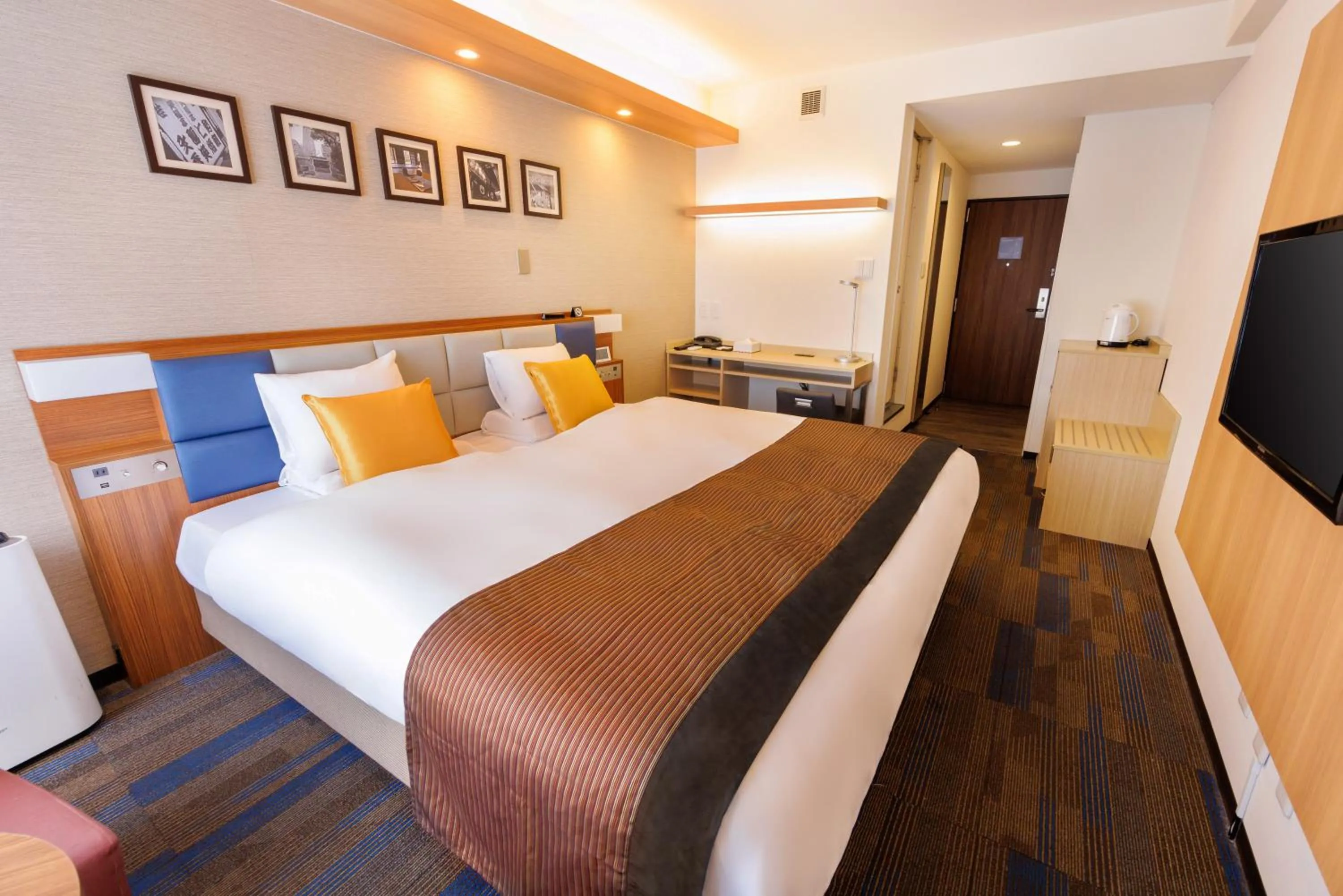 Bed in Floral Hotel East Shinsaibashi