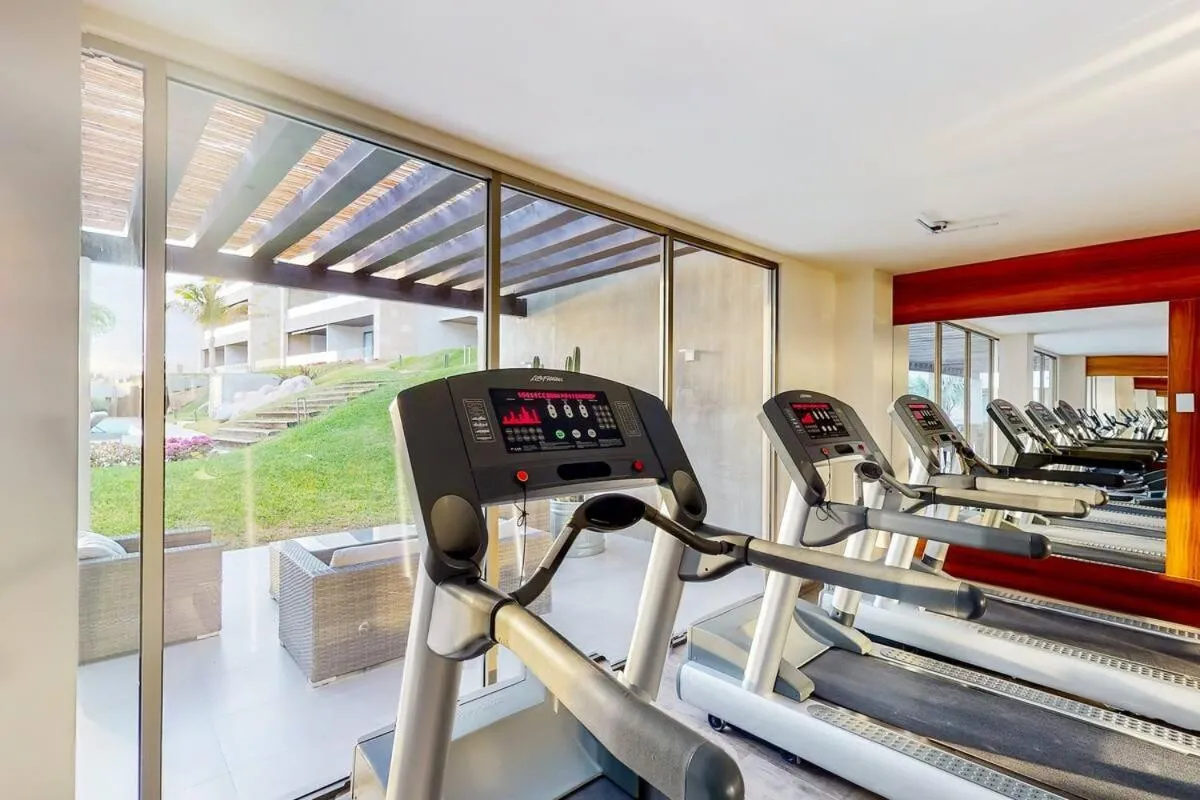 Fitness centre/facilities in Loft con balcón privado, estacionamiento gratis - Un oasis en Los Cabos