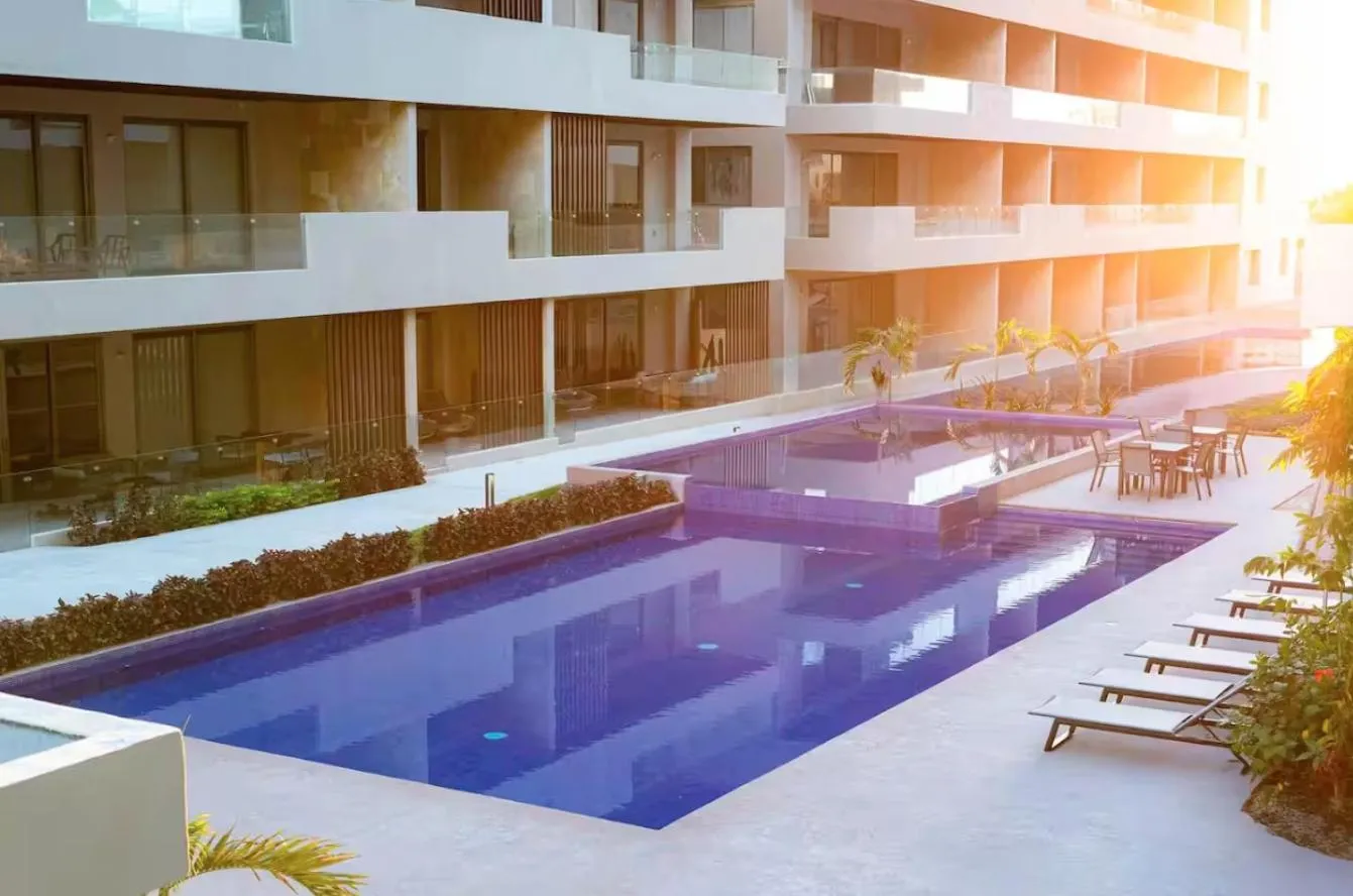 Loft con balcón privado, estacionamiento gratis - Un oasis en Los Cabos