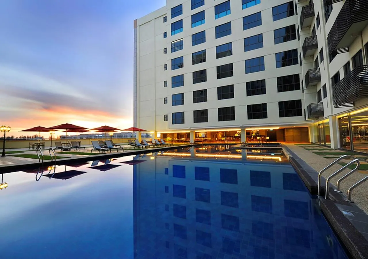 Pool view in Greenage MingSuite 明绿时代套房 Kota Kinabalu 亚庇市中心