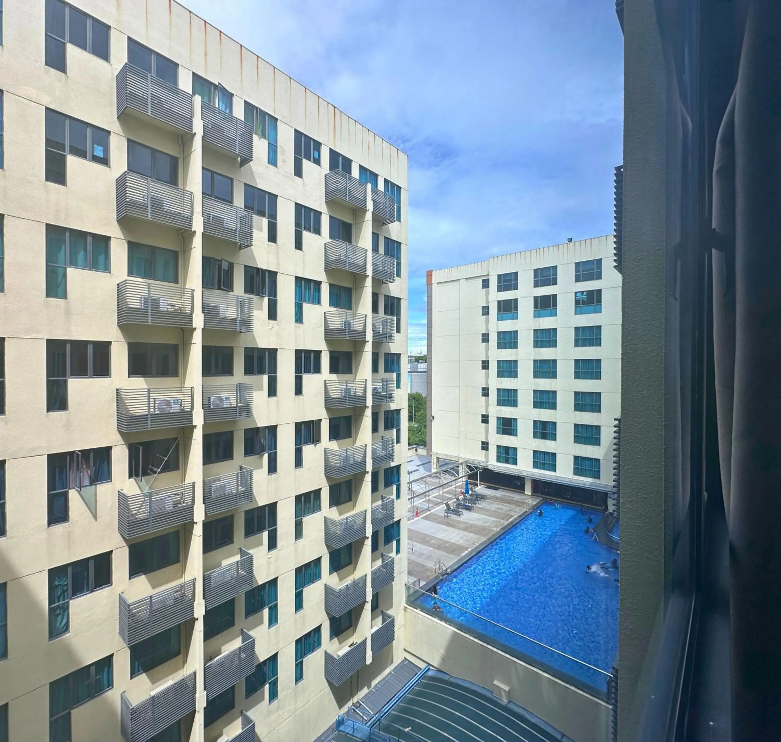 Pool view in Greenage MingSuite 明绿时代套房 Kota Kinabalu 亚庇市中心