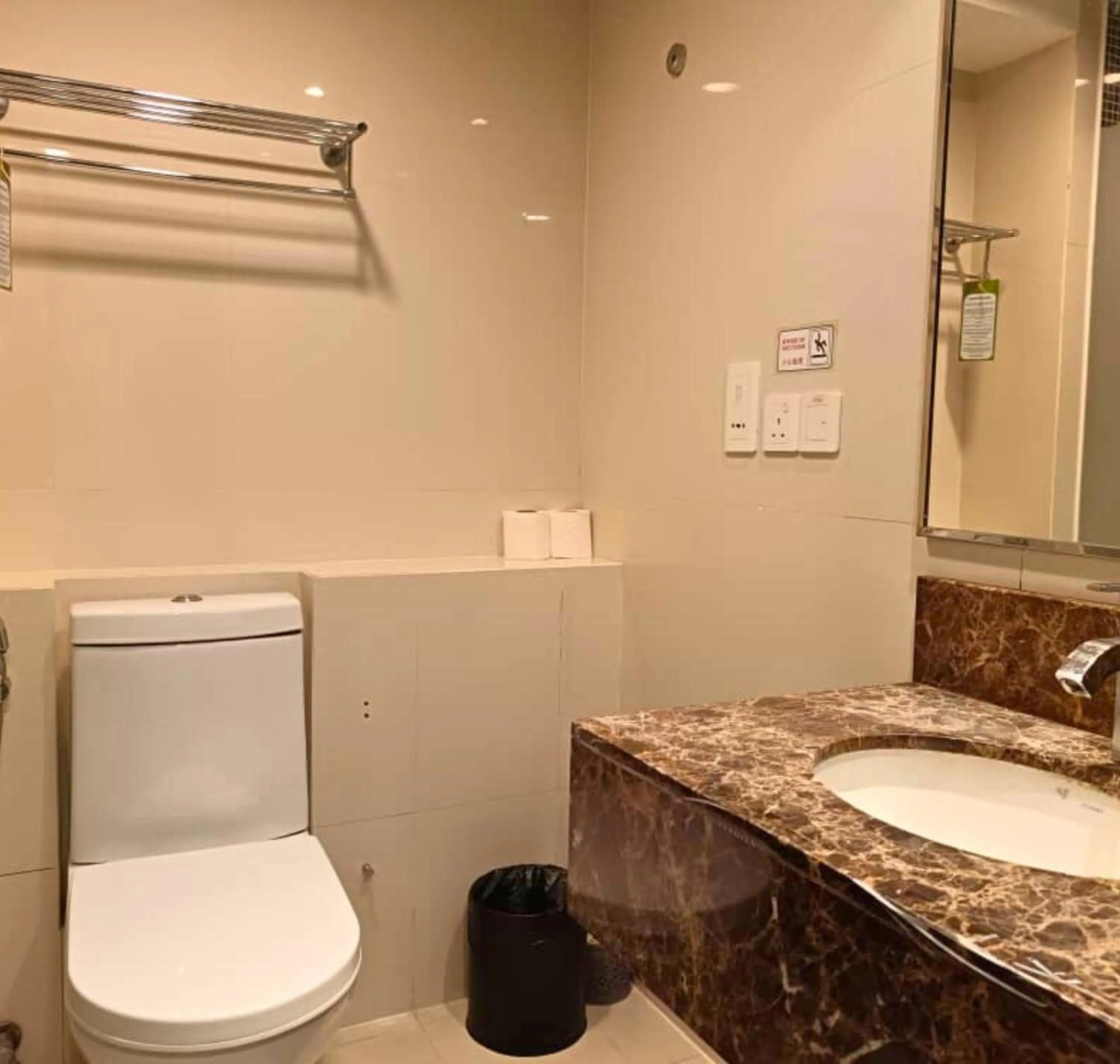 Greenage MingSuite 明绿时代套房 Kota Kinabalu 亚庇市中心