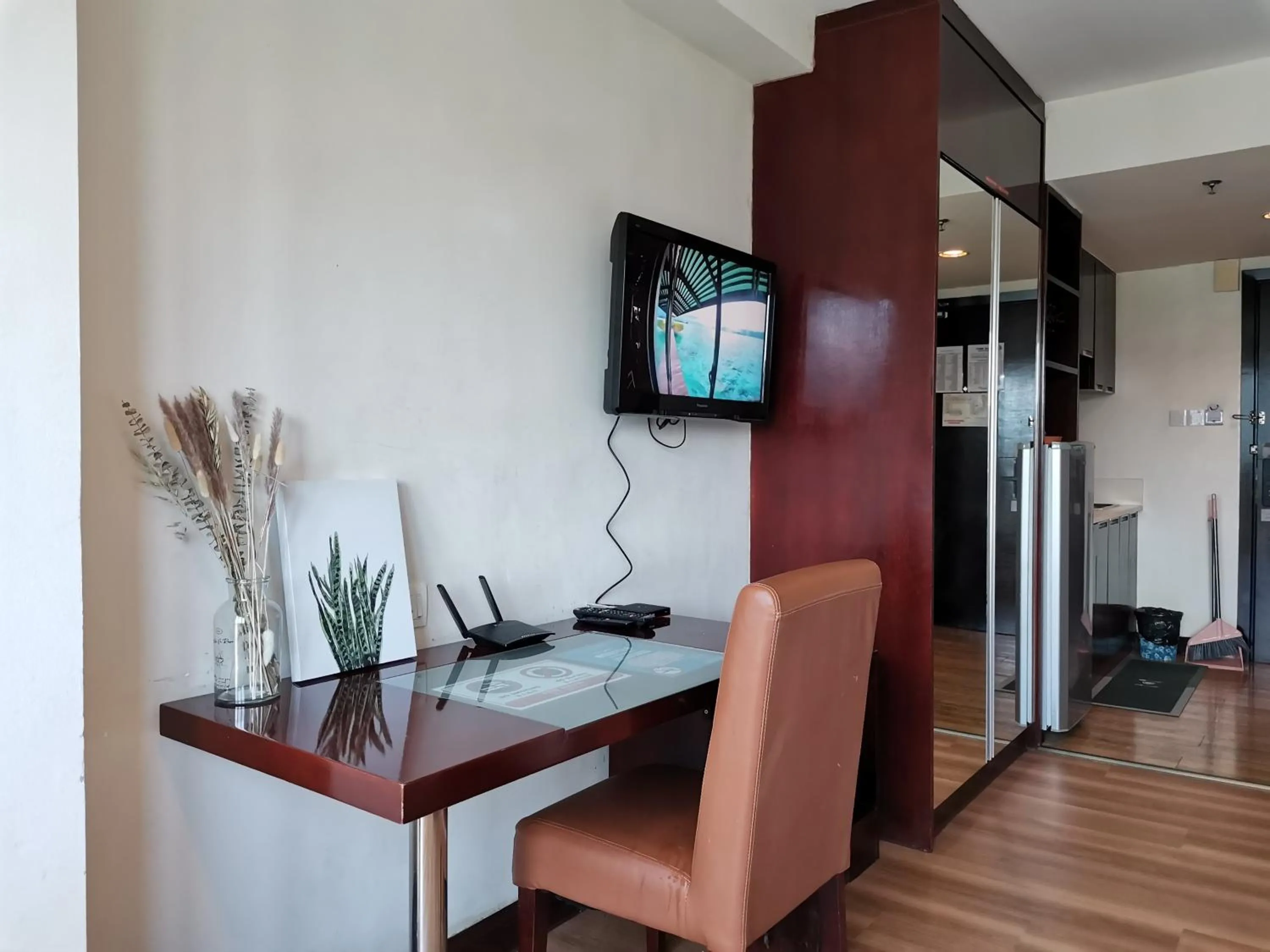 Communal lounge/ TV room in Greenage MingSuite 明绿时代套房 Kota Kinabalu 亚庇市中心