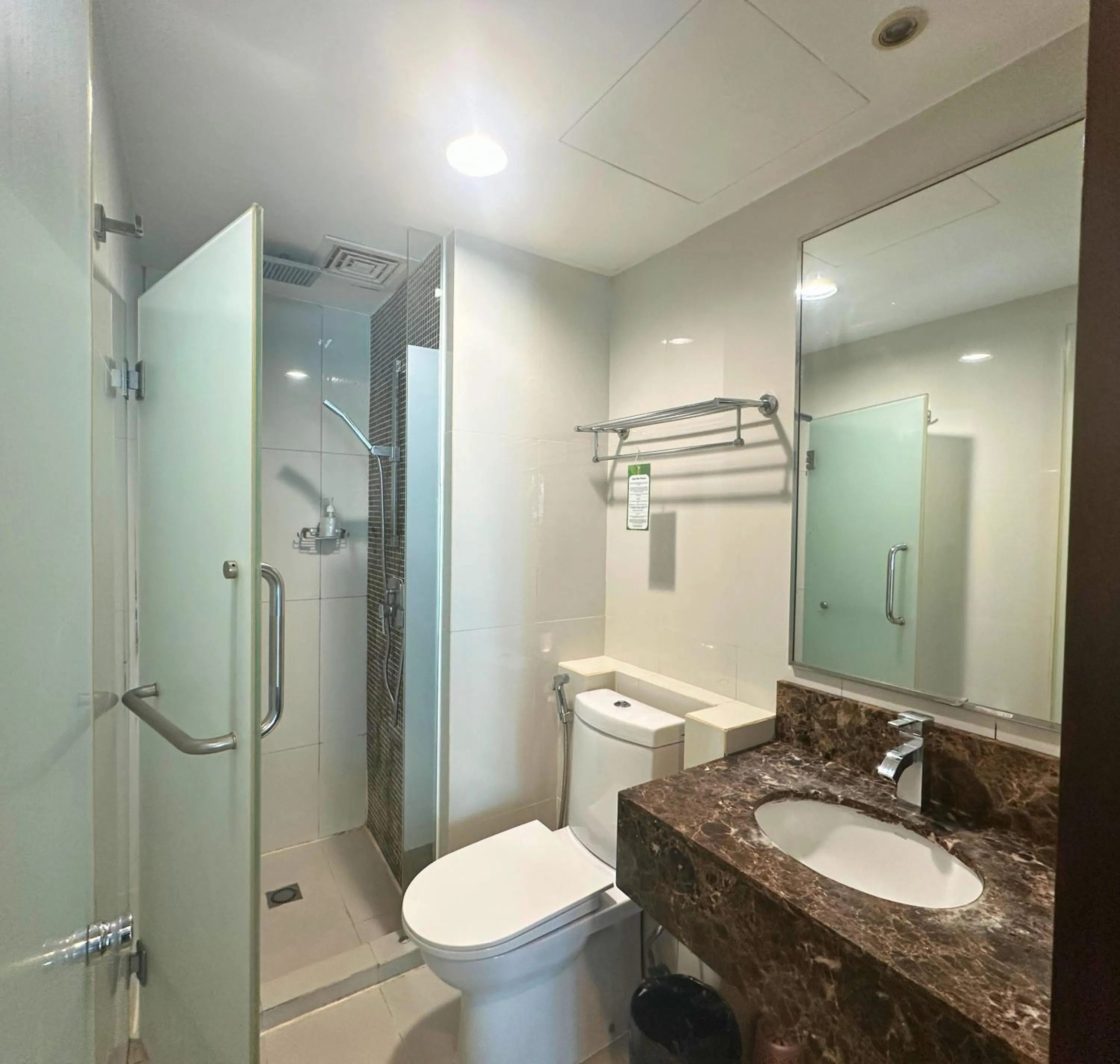 Greenage MingSuite 明绿时代套房 Kota Kinabalu 亚庇市中心