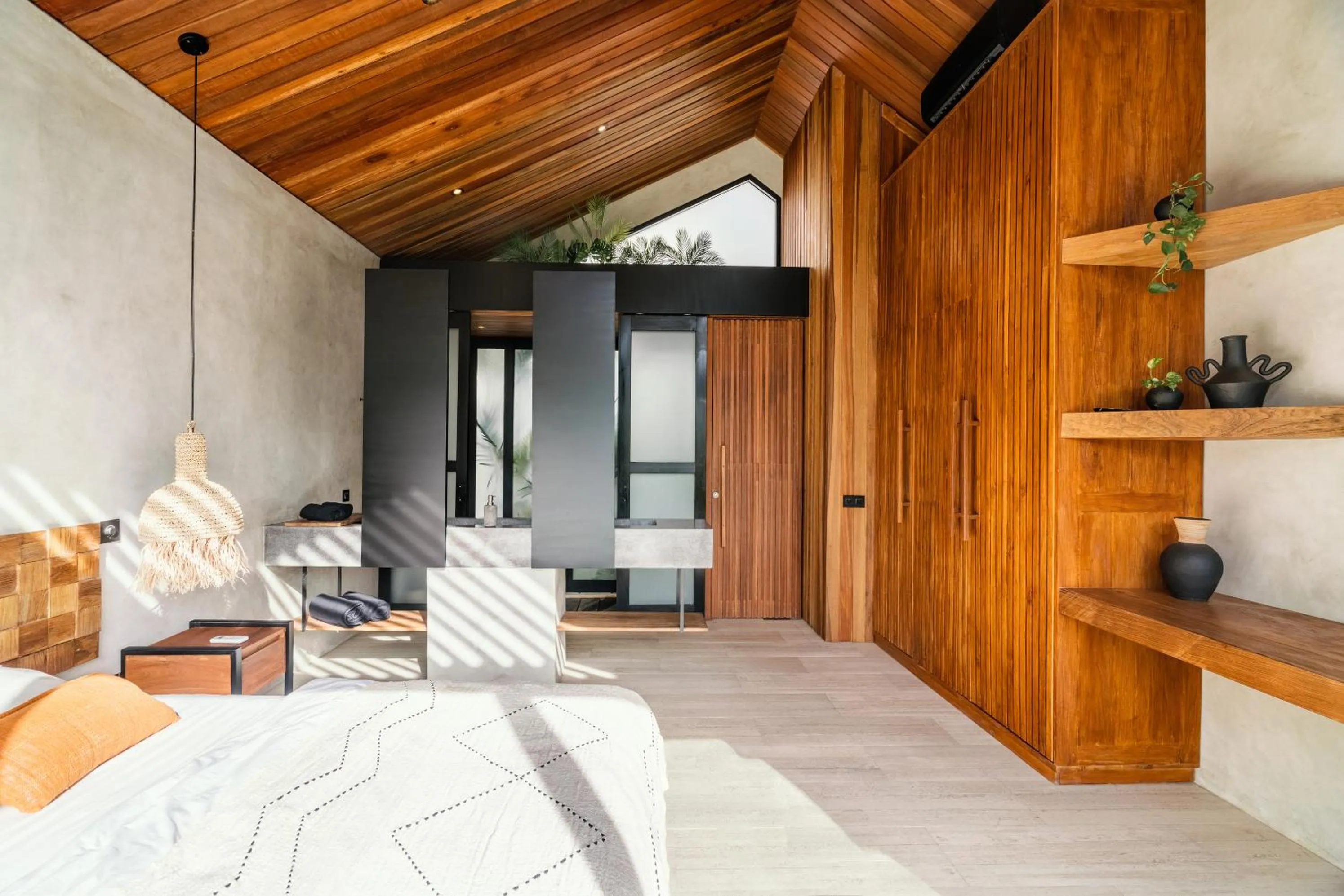 Photo of the whole room, Bed in Blacksand Villas Canggu