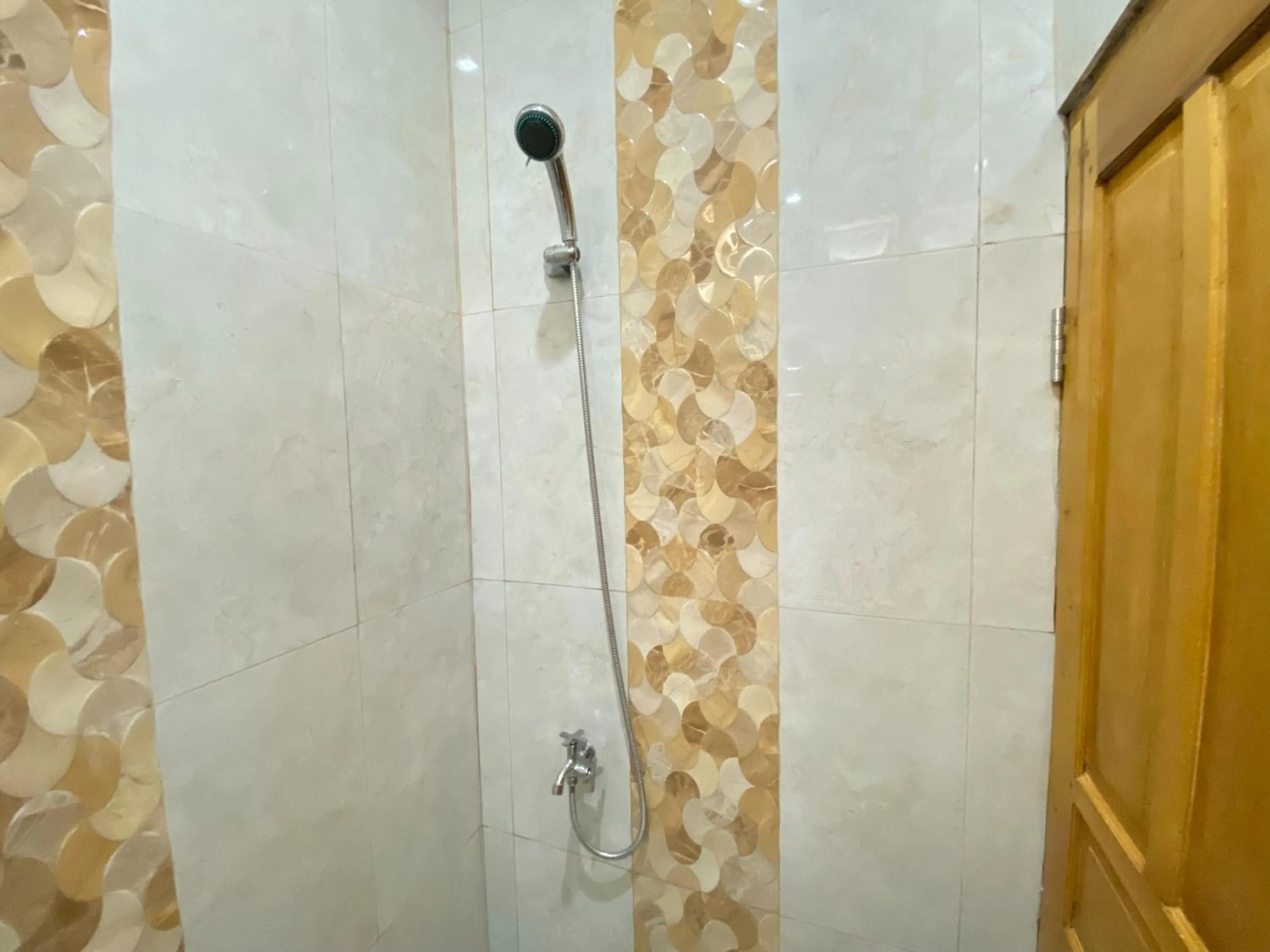 Bathroom in Rumah Windy Guest House Bira