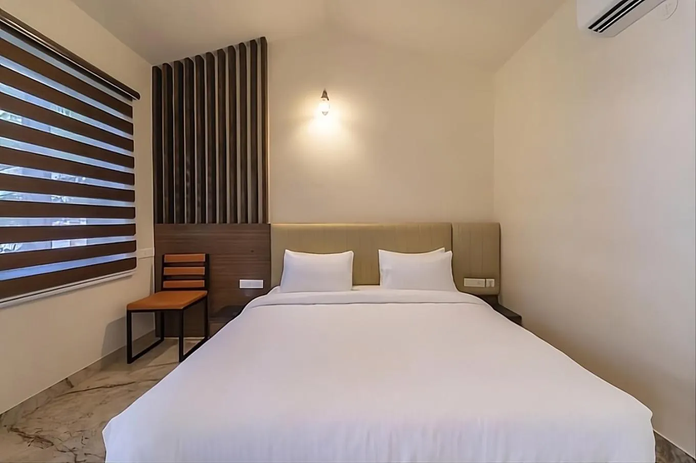 Bedroom, Bed in Coastal Grand OMR Chennai
