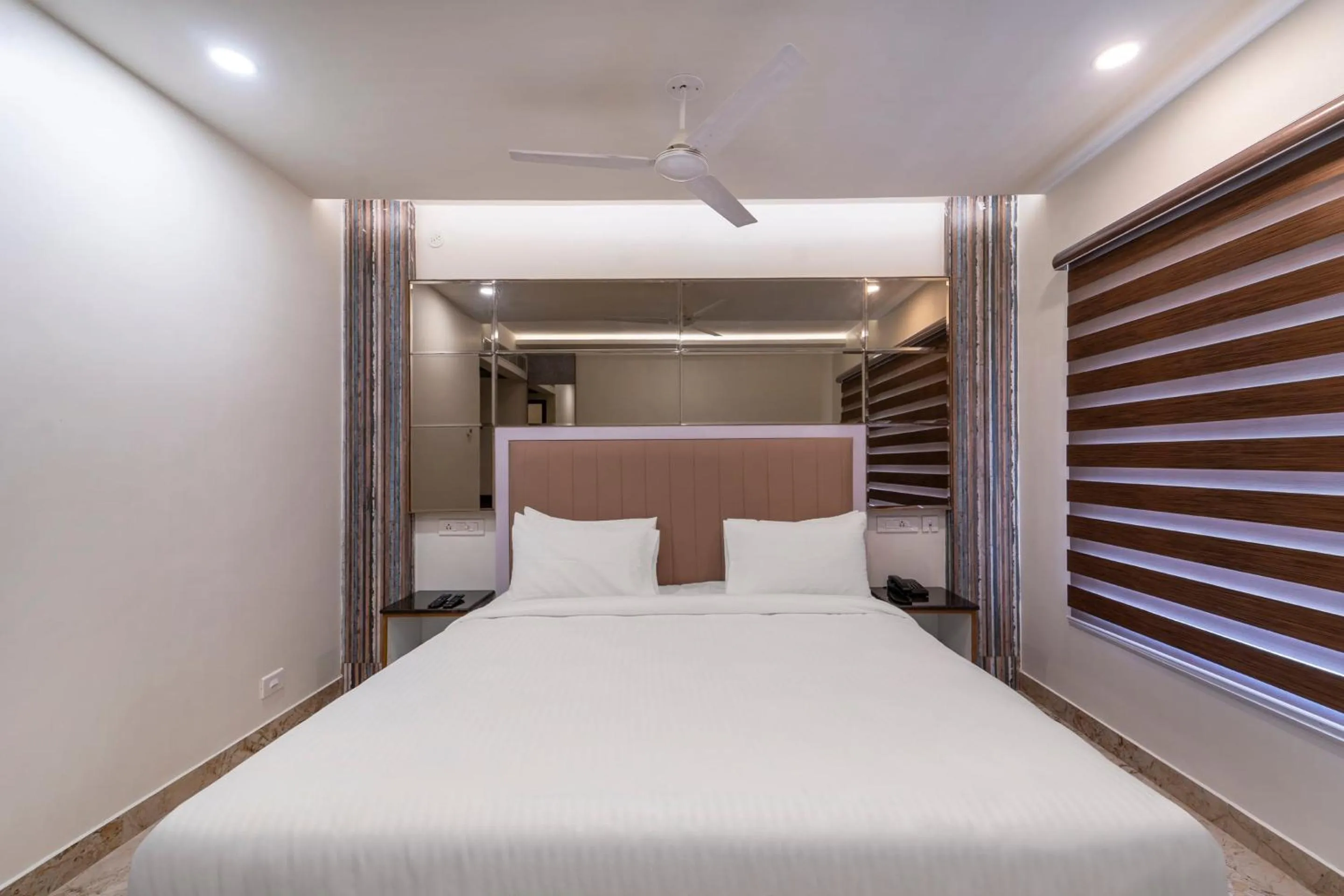 Bedroom, Bed in Palette - Coastal Grand Hotels & Resorts, OMR