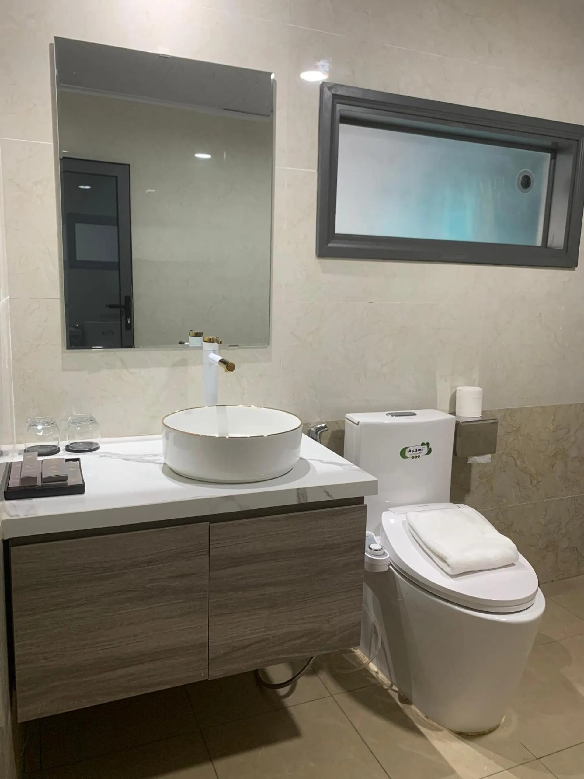 Toilet in DONG PHUONG HOTEL