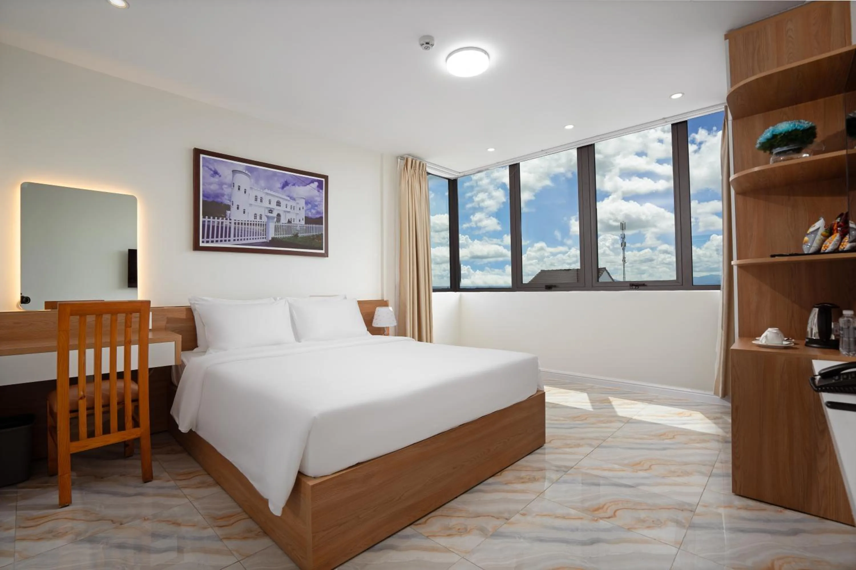 Bed in DONG PHUONG HOTEL