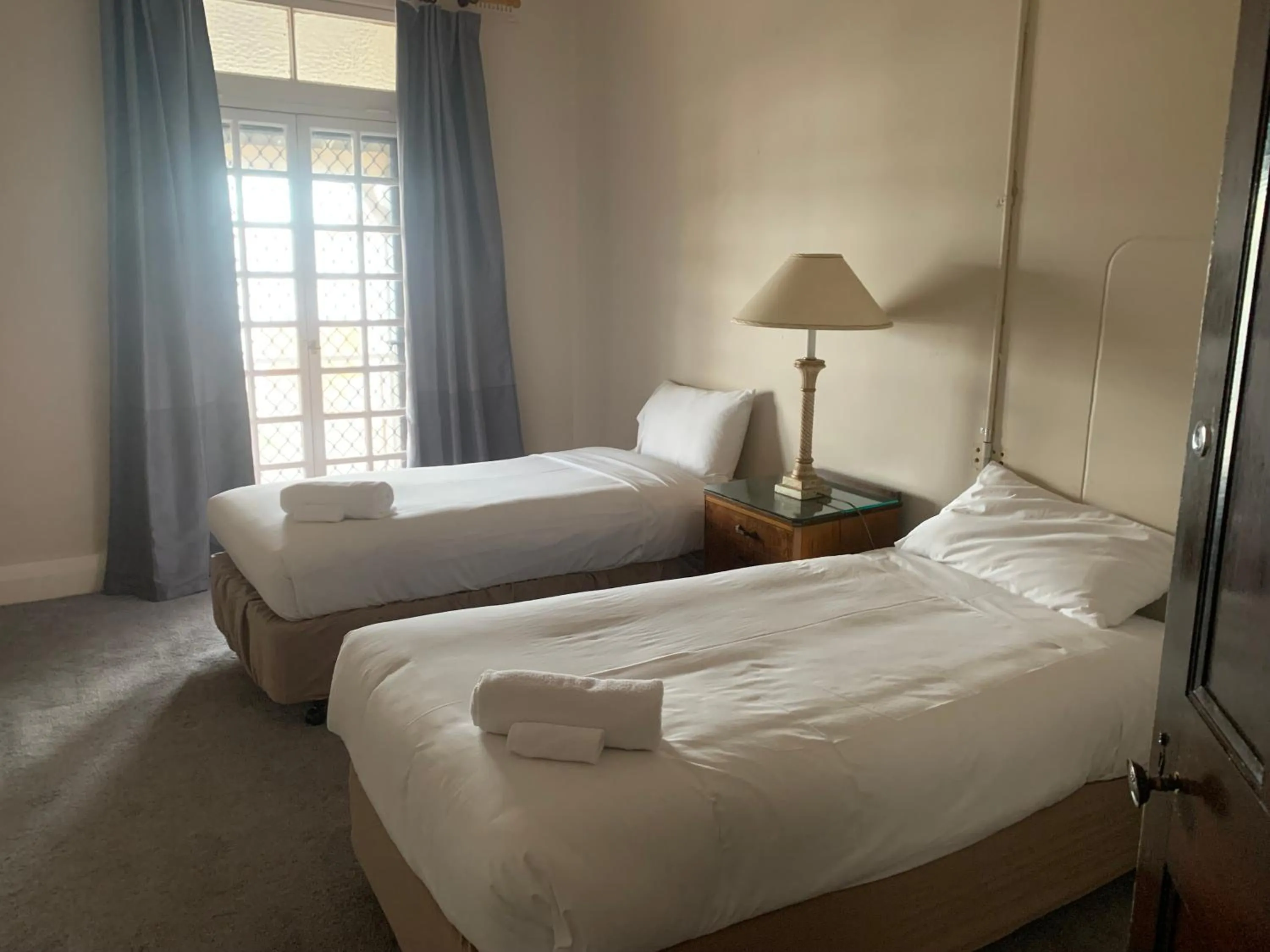 Bedroom, Bed in The Light Horse Hotel