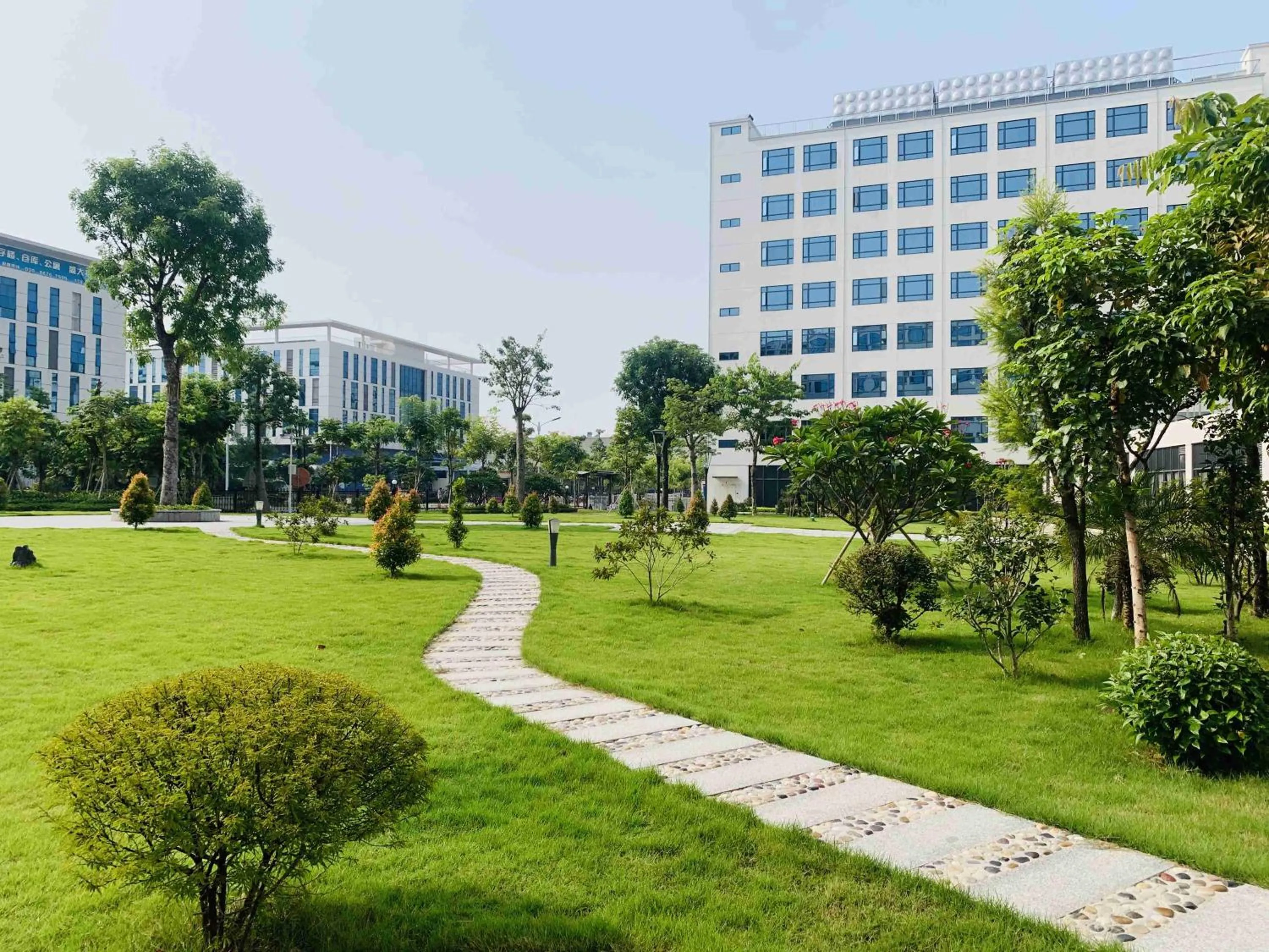 Garden in Guangzhou Southern Airlines Pearl Airport Hotel