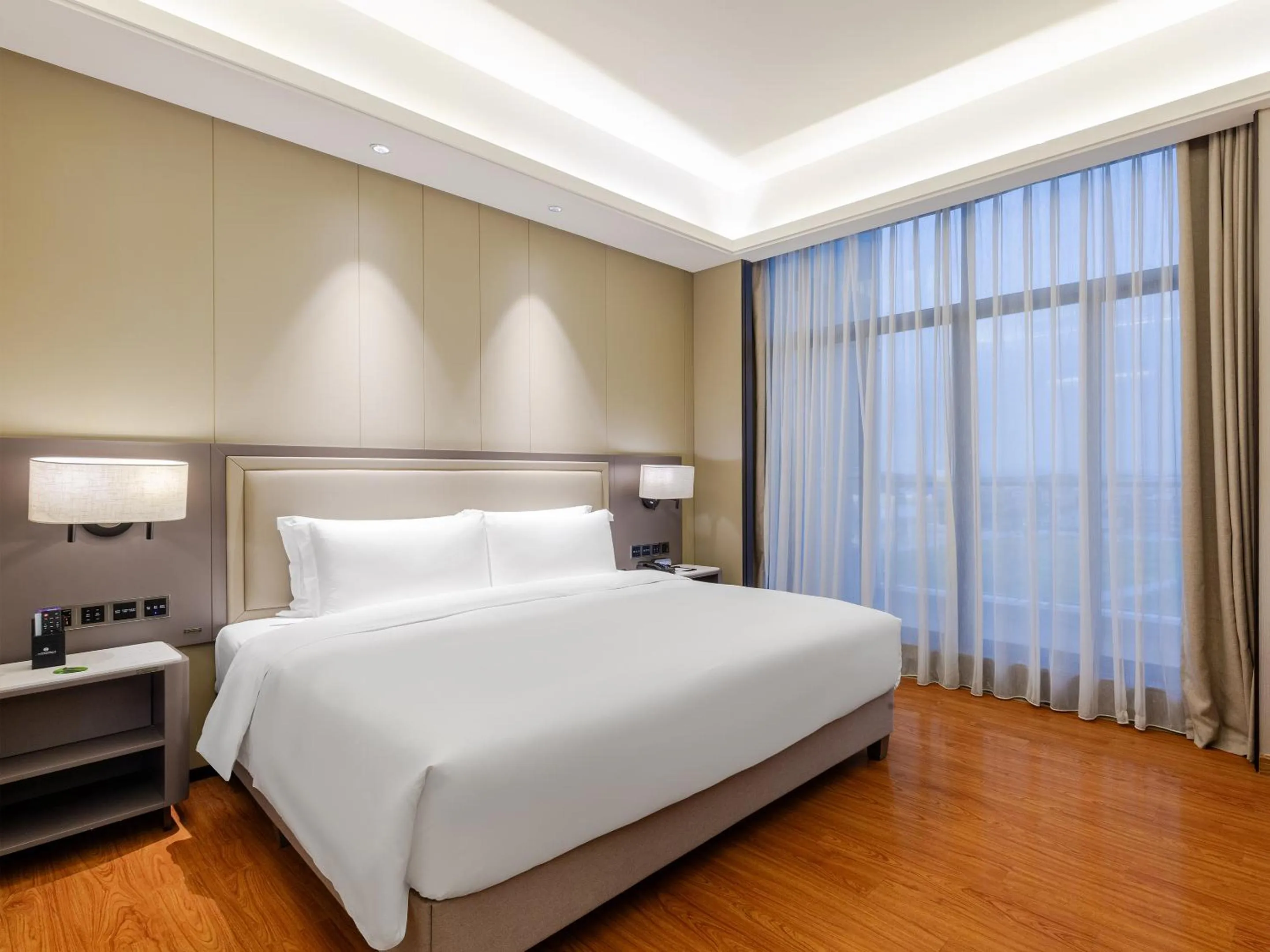 Bed in Guangzhou Southern Airlines Pearl Airport Hotel