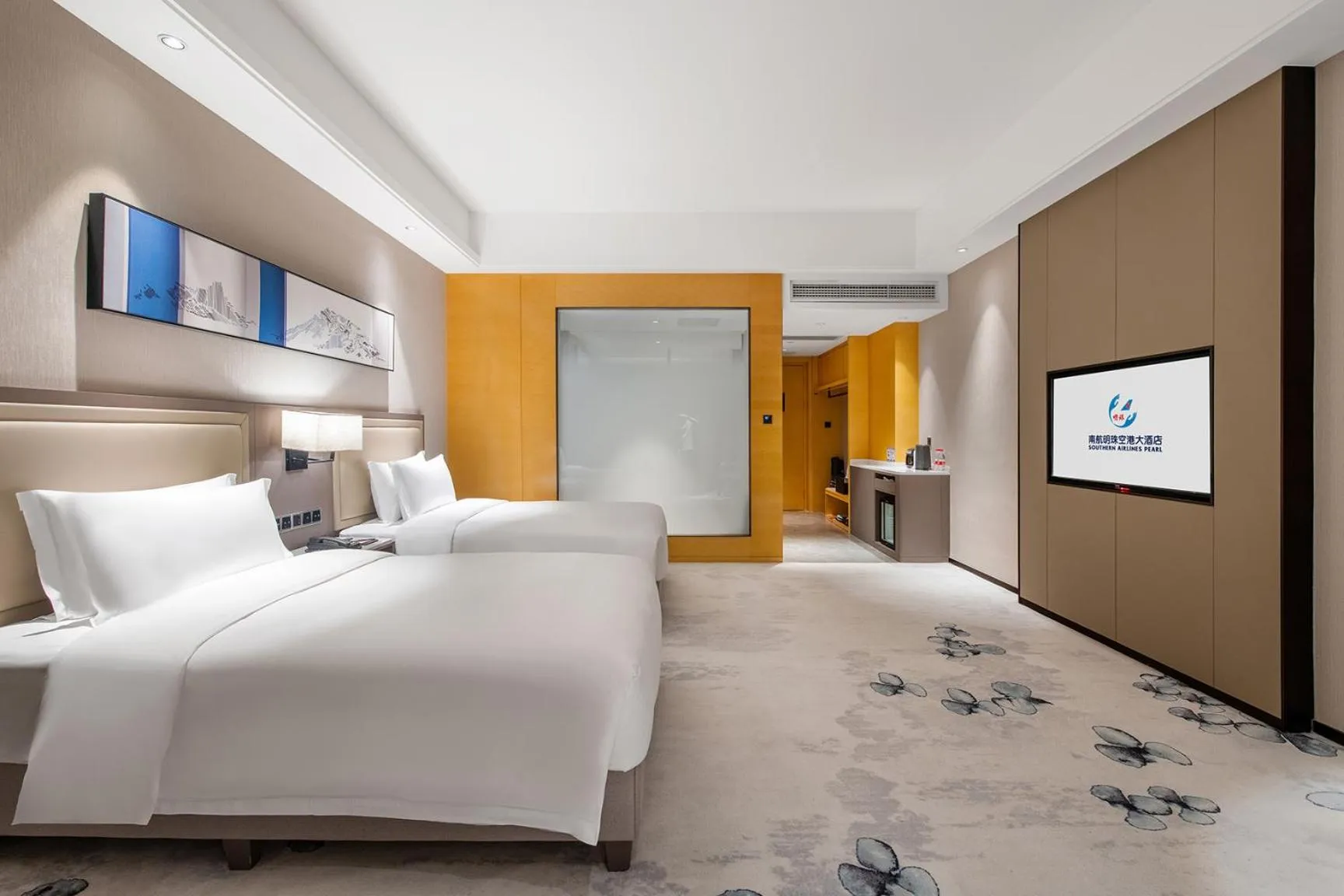 Bed in Guangzhou Southern Airlines Pearl Airport Hotel