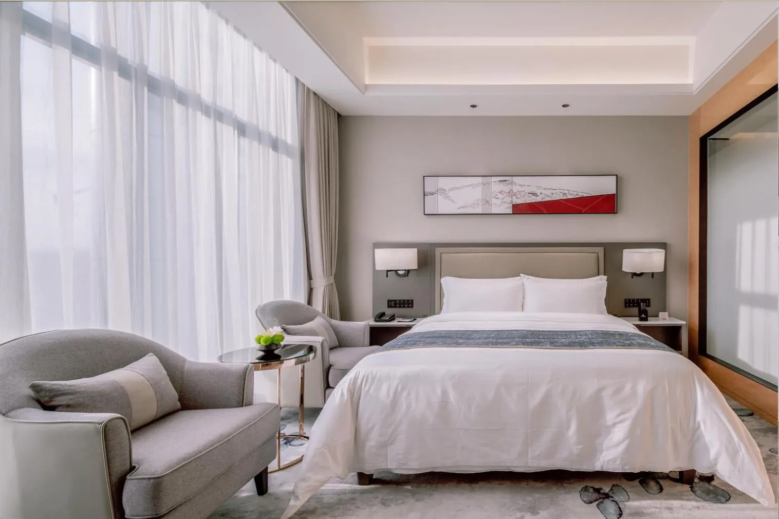 Photo of the whole room, Bed in Guangzhou Southern Airlines Pearl Airport Hotel