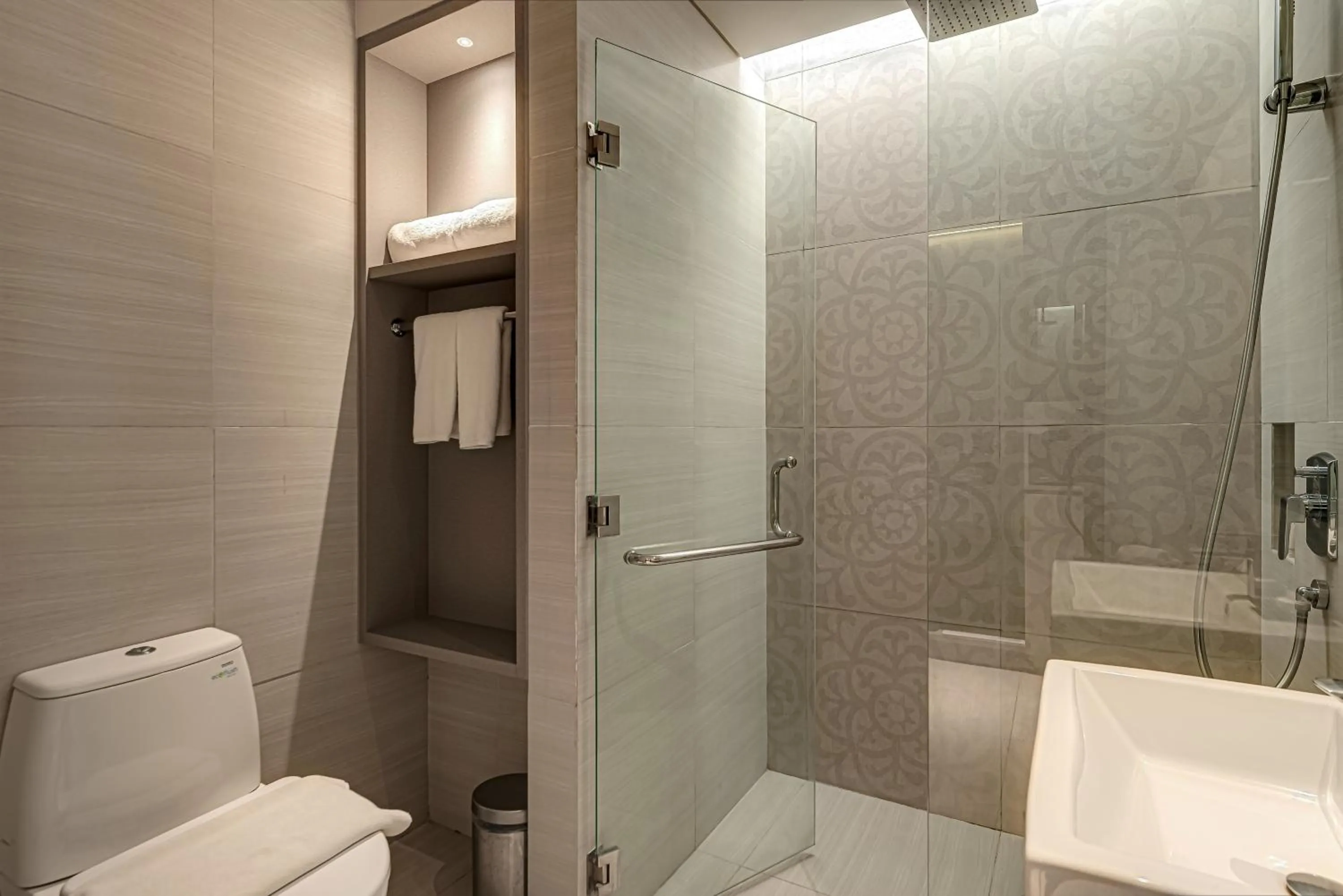 Bathroom in Whiz Luxe Hotel Spazio Surabaya