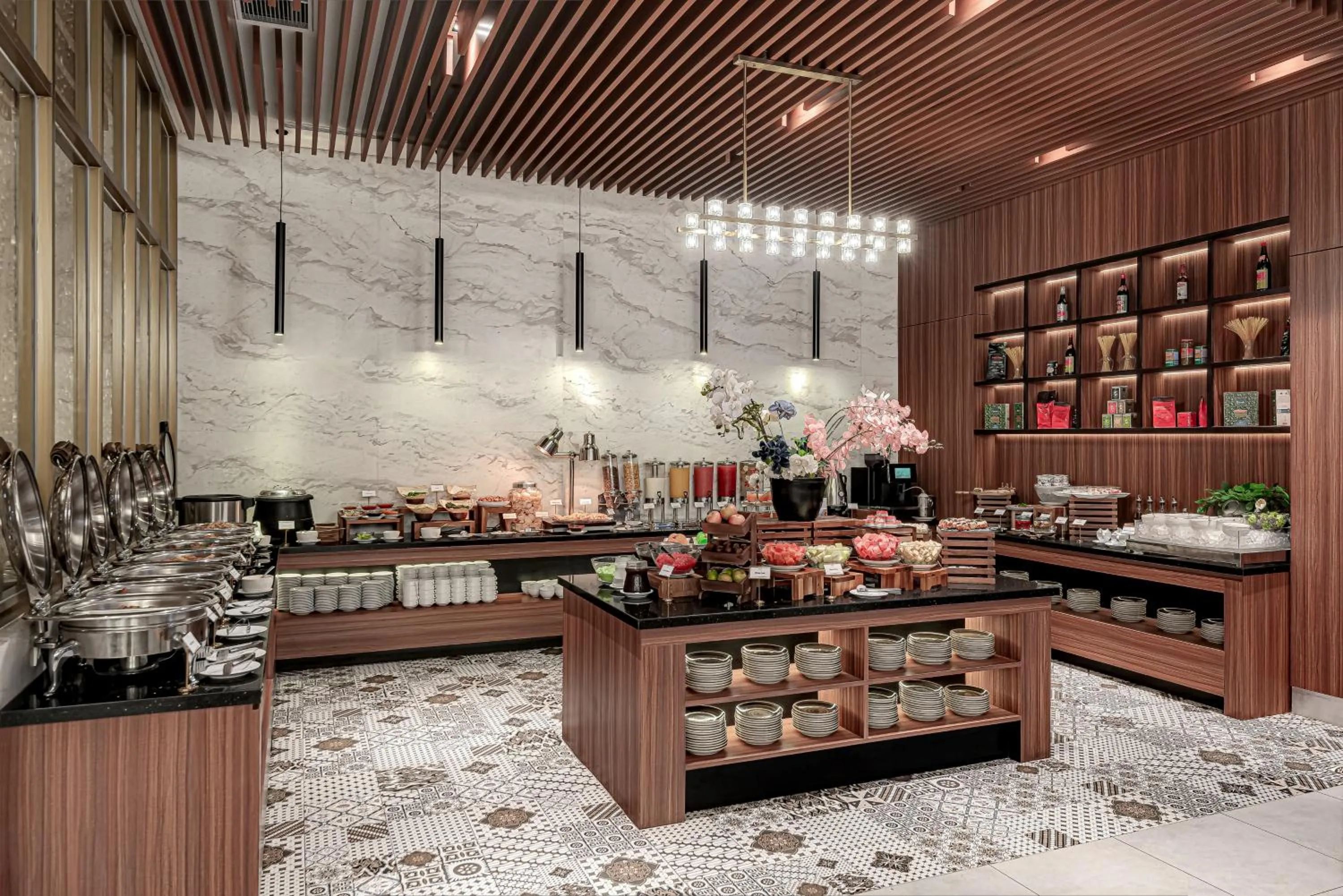 Restaurant/places to eat in Whiz Luxe Hotel Spazio Surabaya