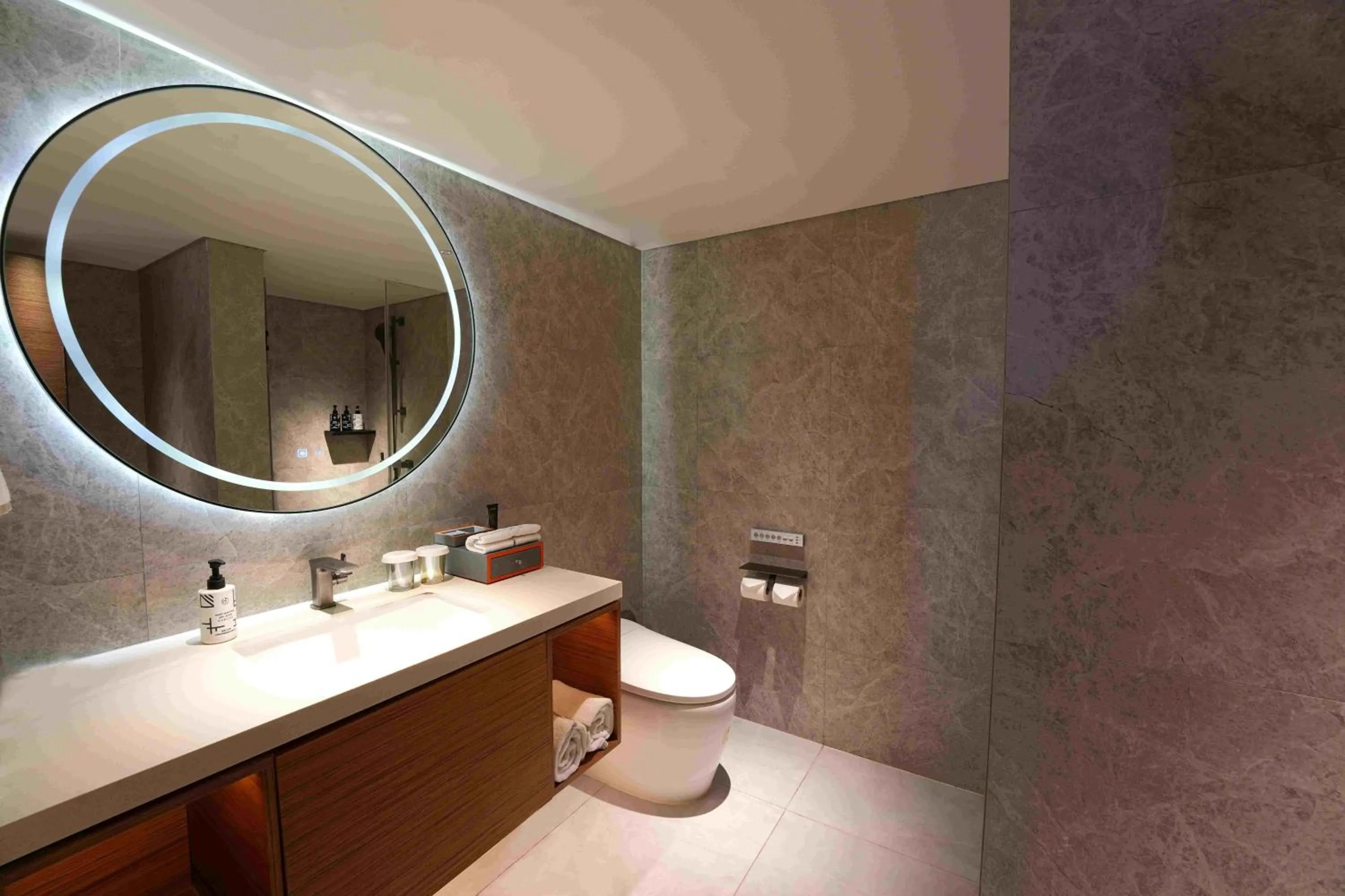 Toilet in UrCove by Hyatt Shanghai Lujiazui Expo Center