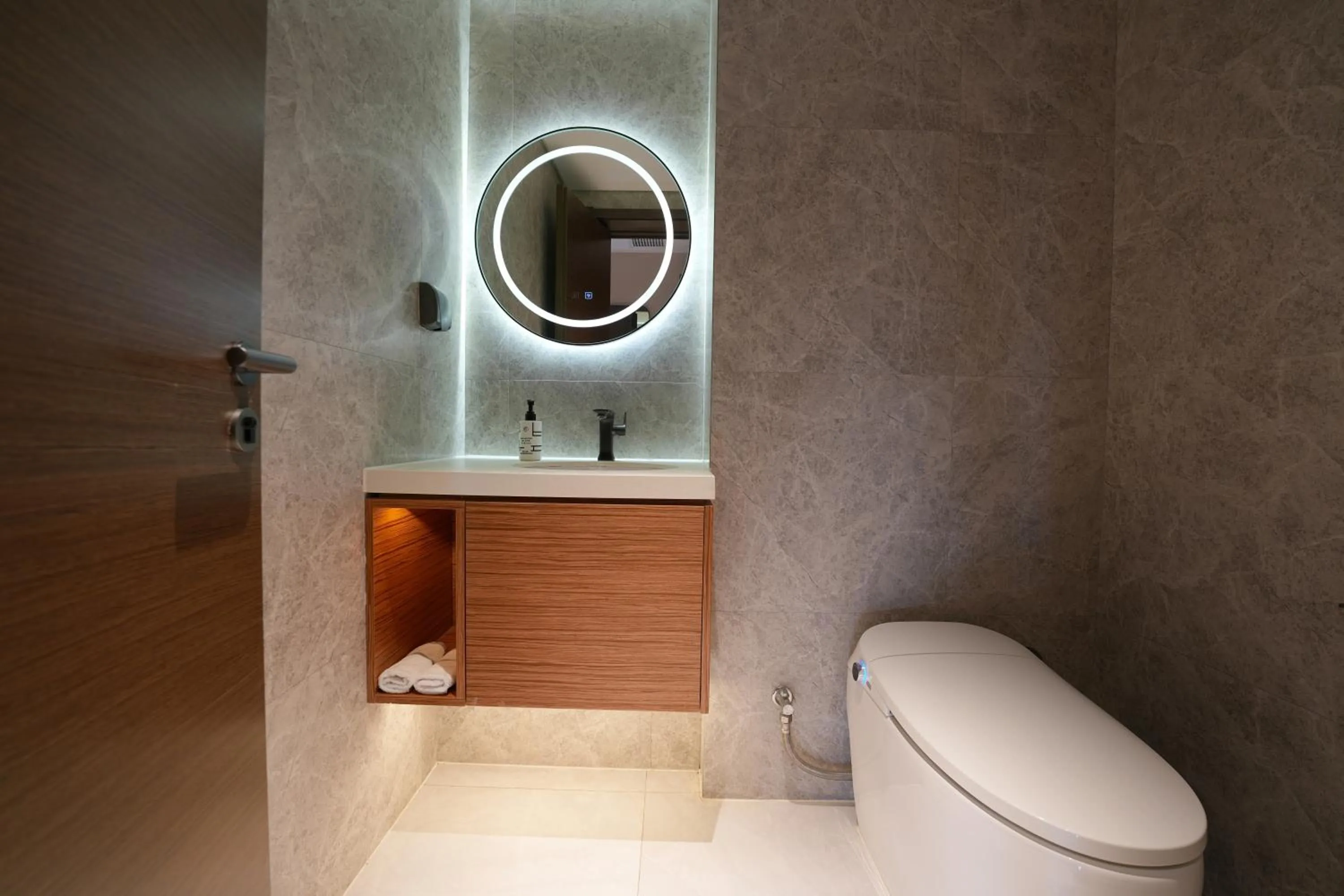 Toilet in UrCove by Hyatt Shanghai Lujiazui Expo Center