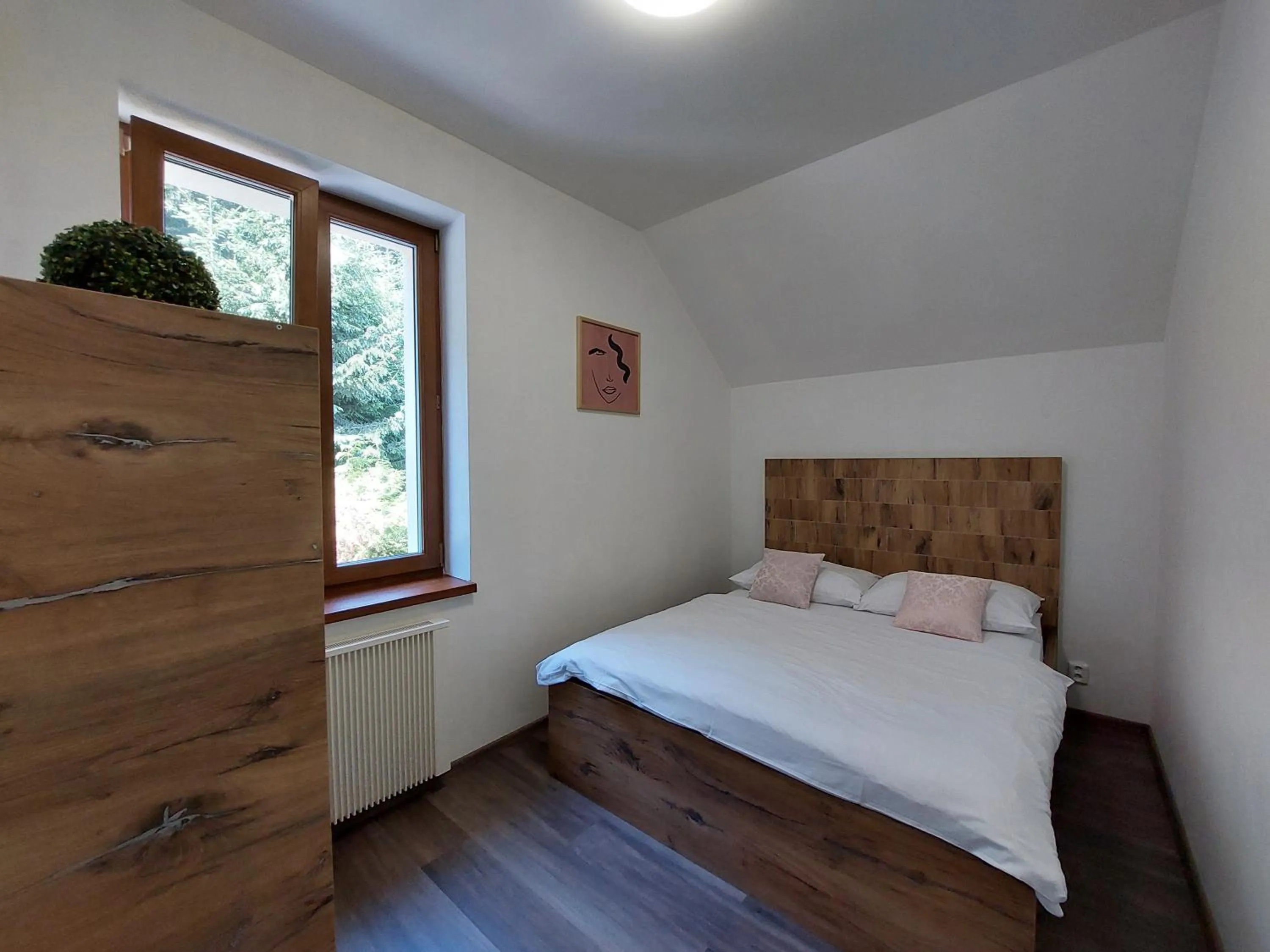 Bedroom, Bed in Rezidence GreenHill ⃰ ⃰ ⃰