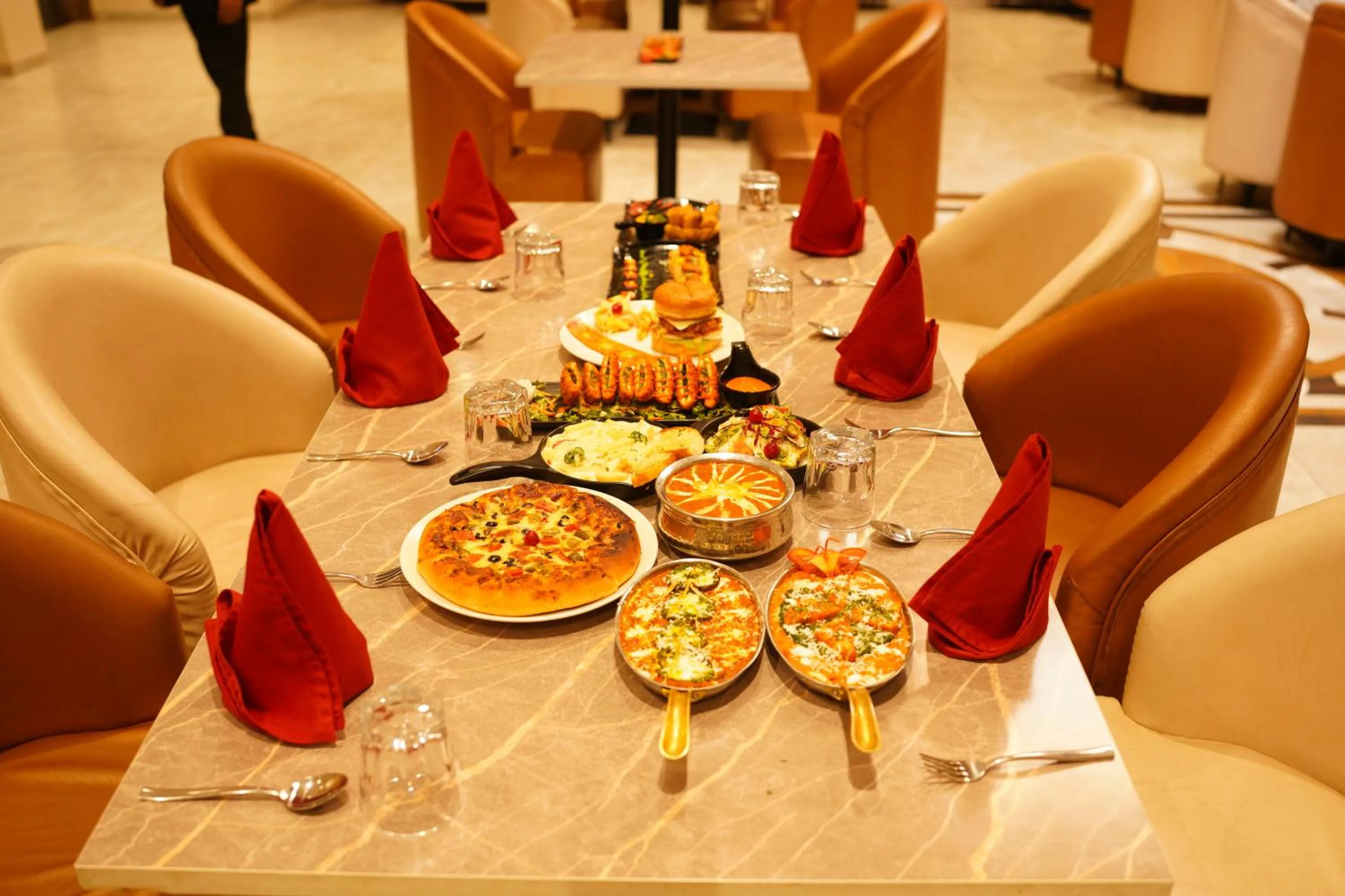 Restaurant/places to eat in Radhamangal Colors Inn