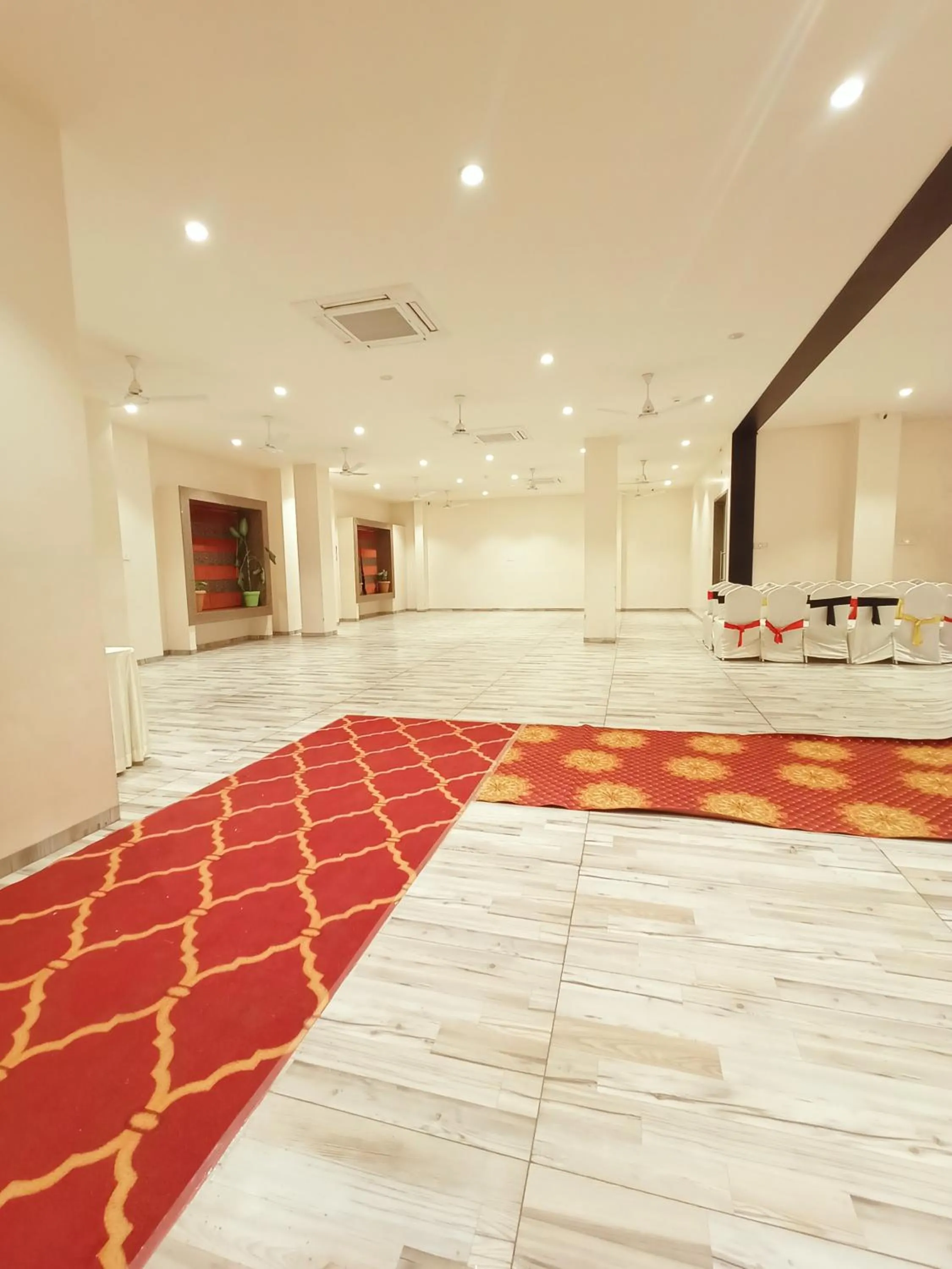 Banquet/Function facilities in Radhamangal Colors Inn