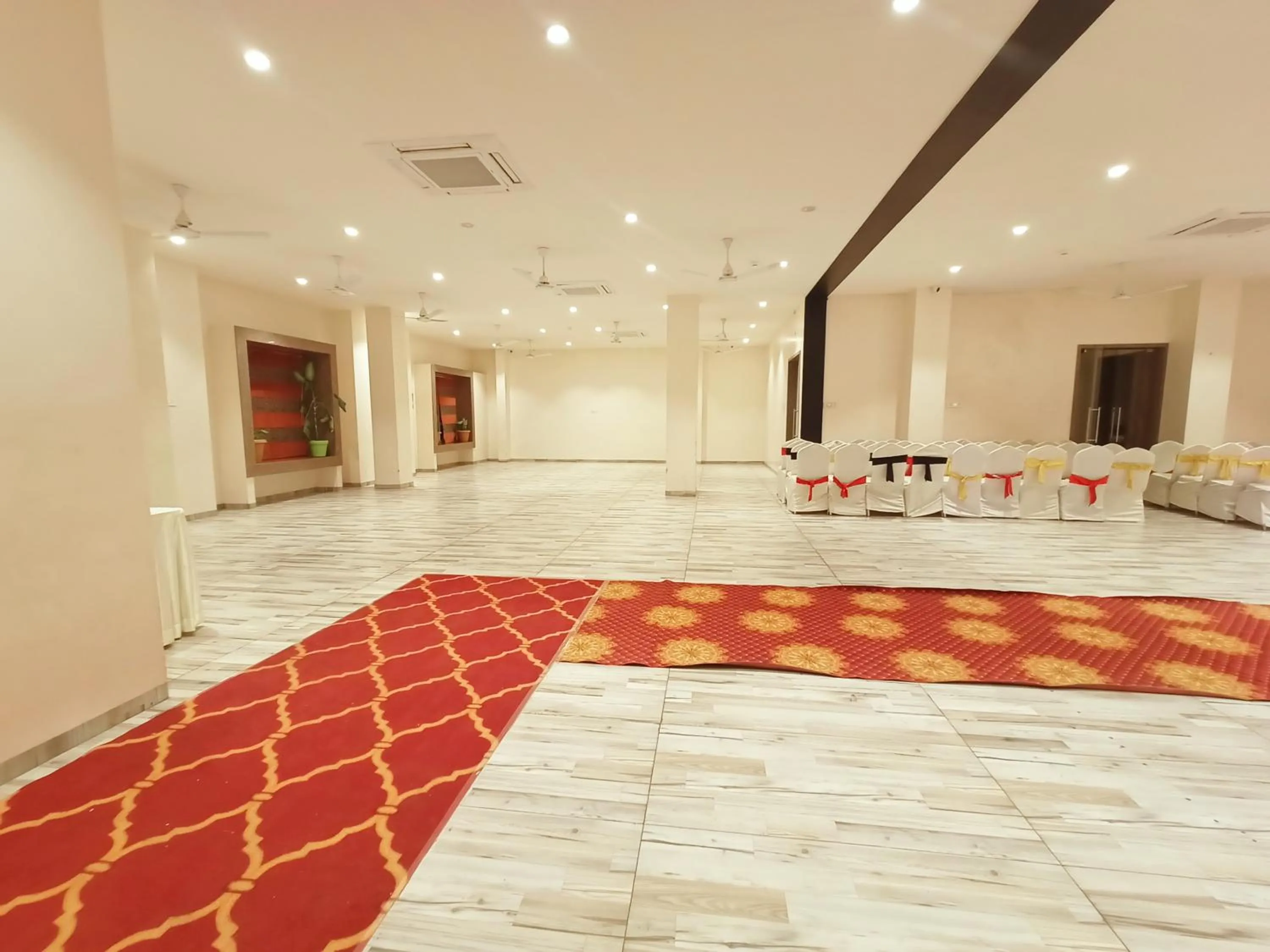 Banquet/Function facilities in Radhamangal Colors Inn