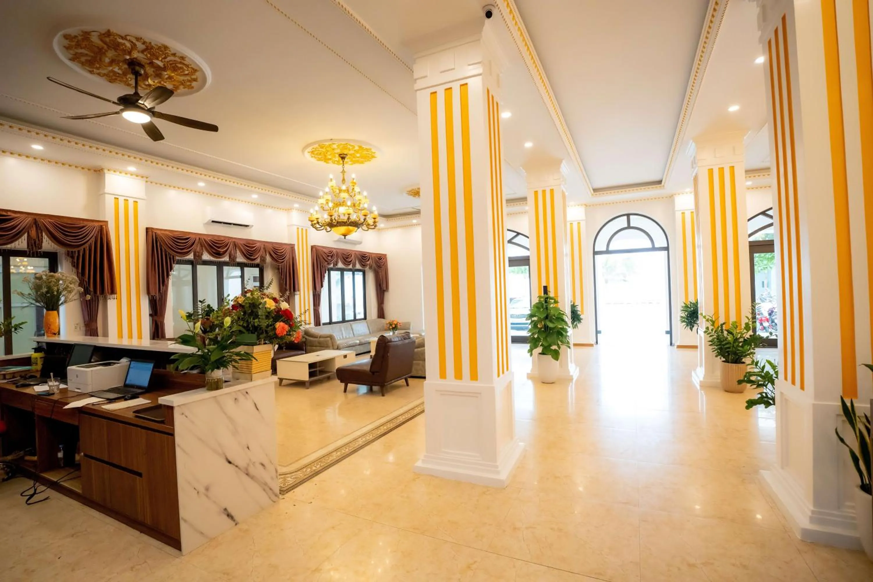 Seating area in Vsana Vu Son Hotel