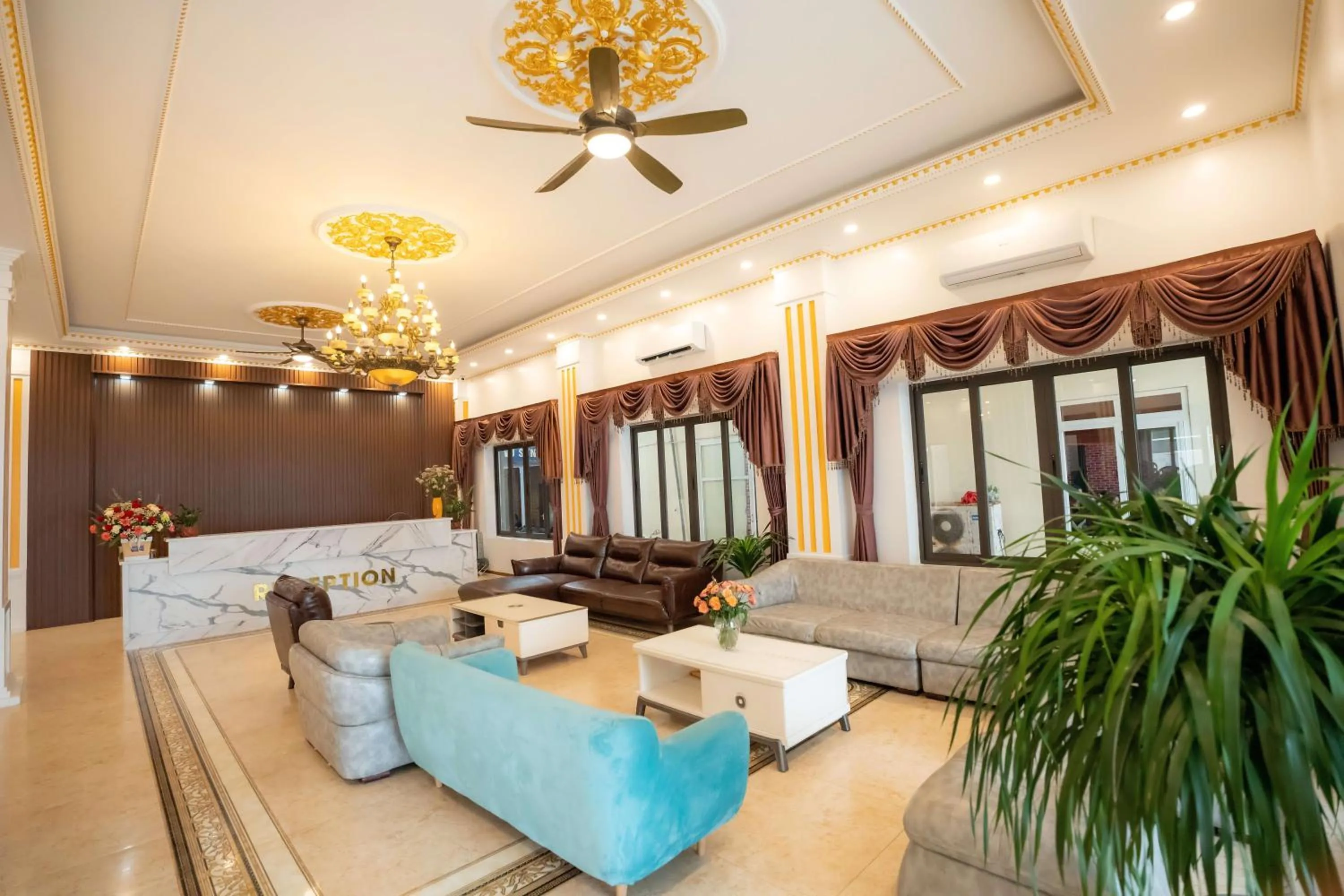 Seating area in Vsana Vu Son Hotel