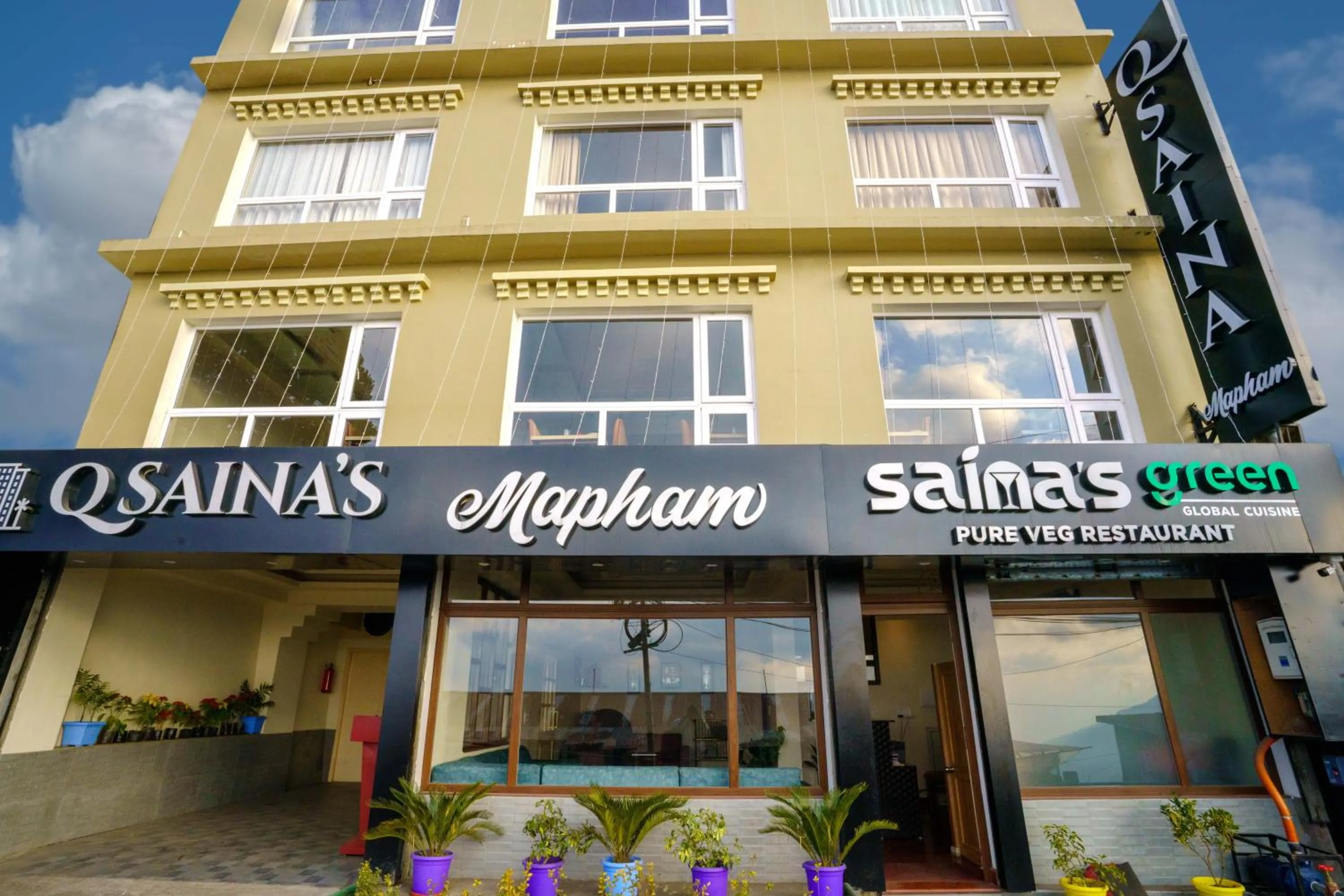 Property building in Q SAINA Mapham