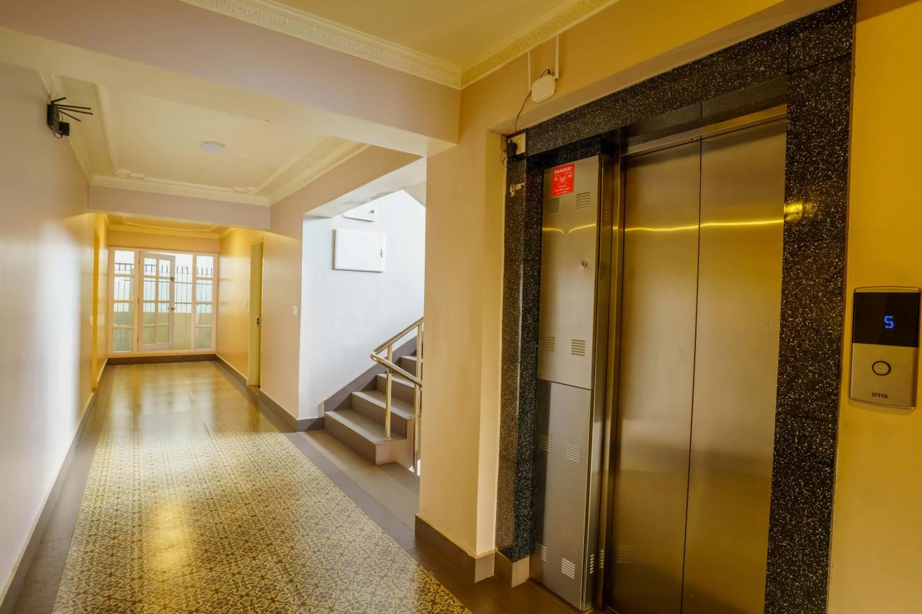 Lobby or reception in Q SAINA Mapham