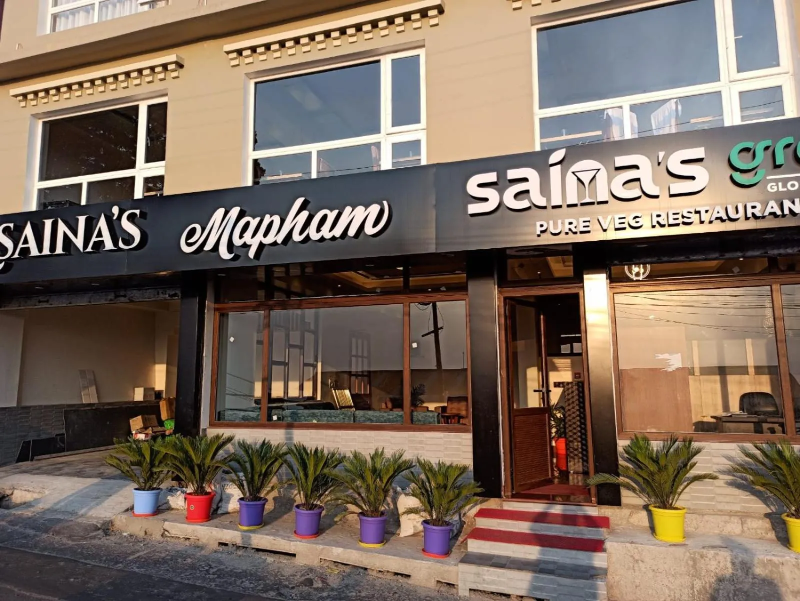 Property building in Q SAINA Mapham
