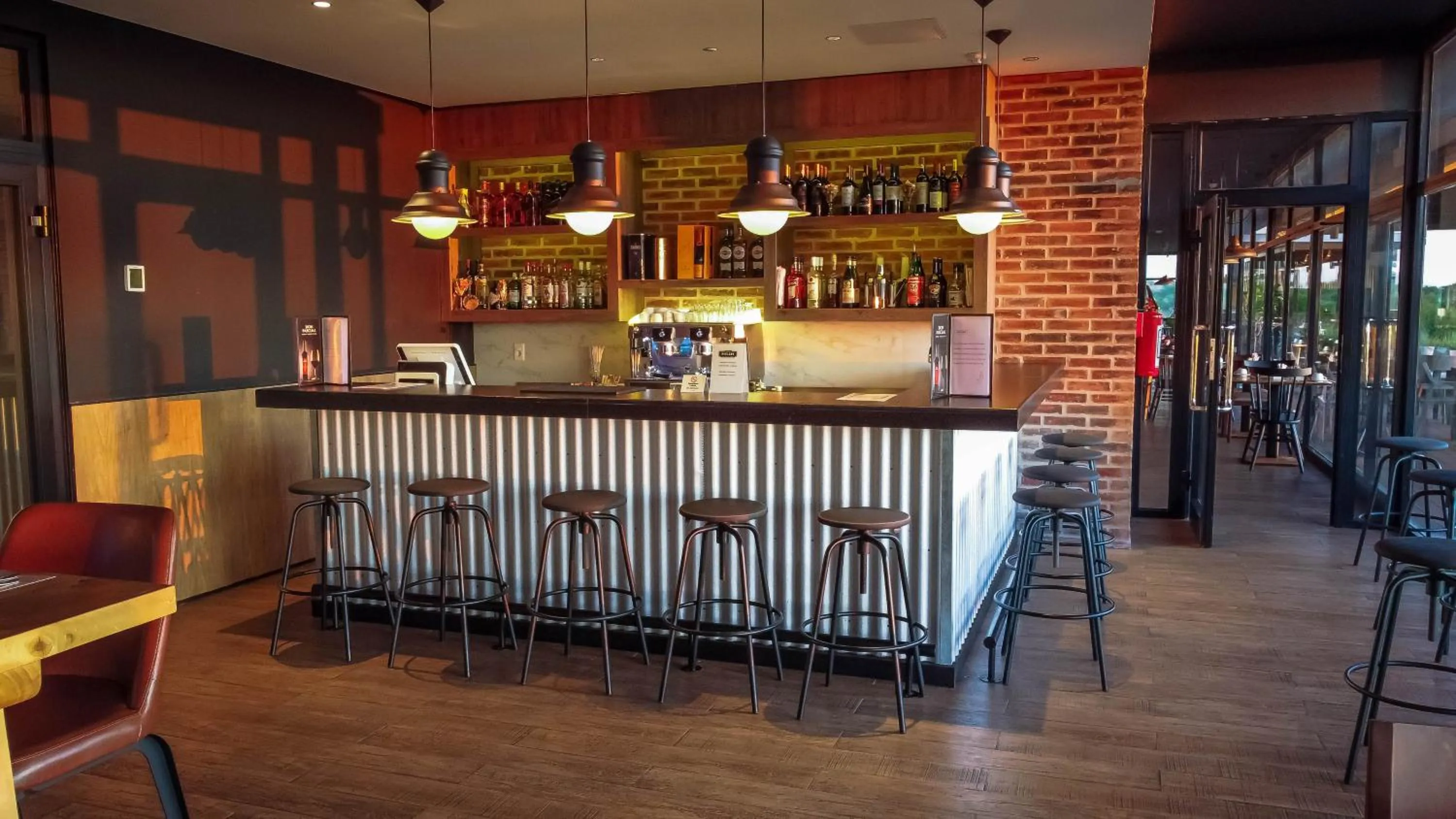 Lounge or bar in Midland Hotel & Resort All Inclusive