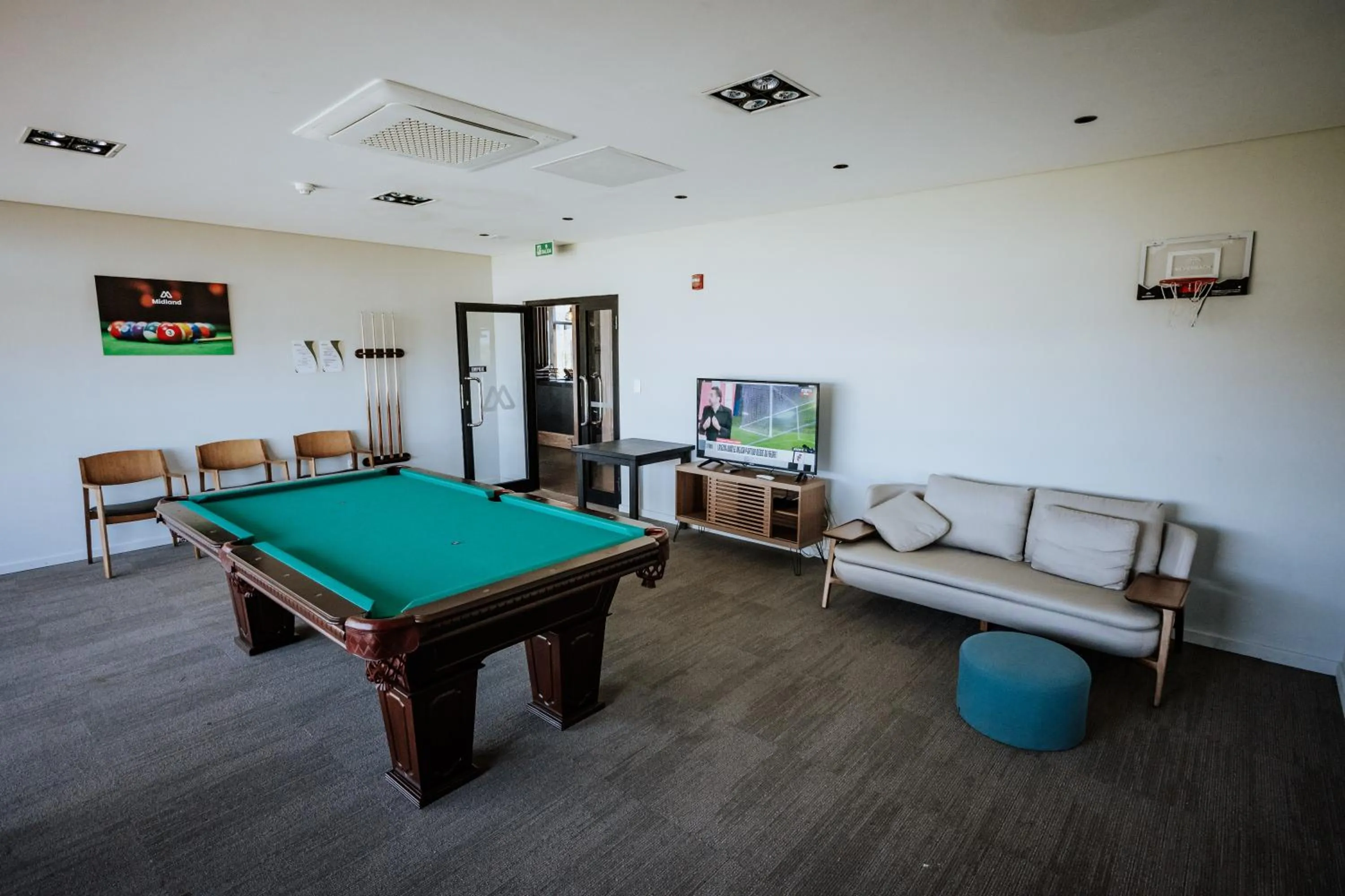 Communal lounge/ TV room in Midland Hotel & Resort All Inclusive