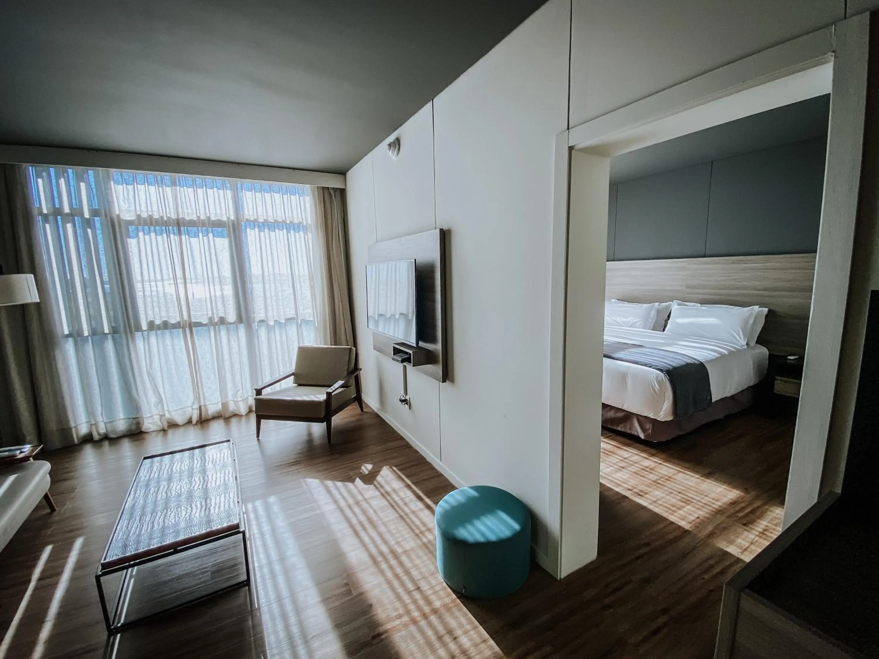 Bed in Midland Hotel & Resort All Inclusive