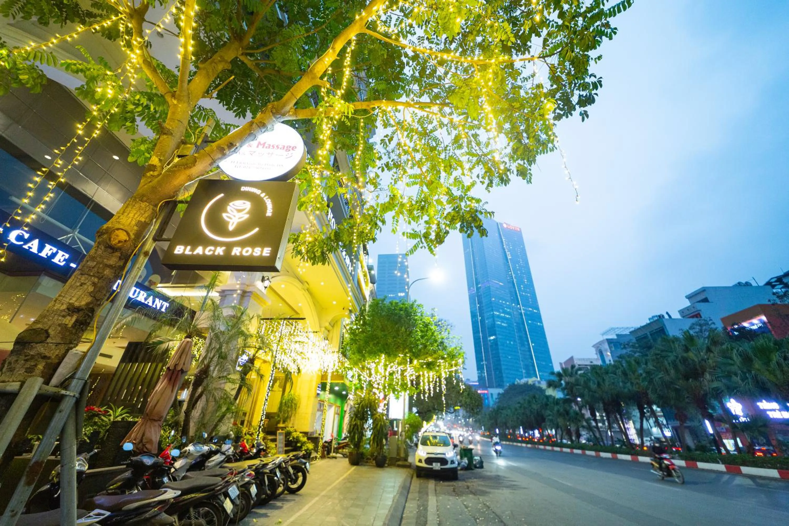 Night in J'ADORE APARTMENT