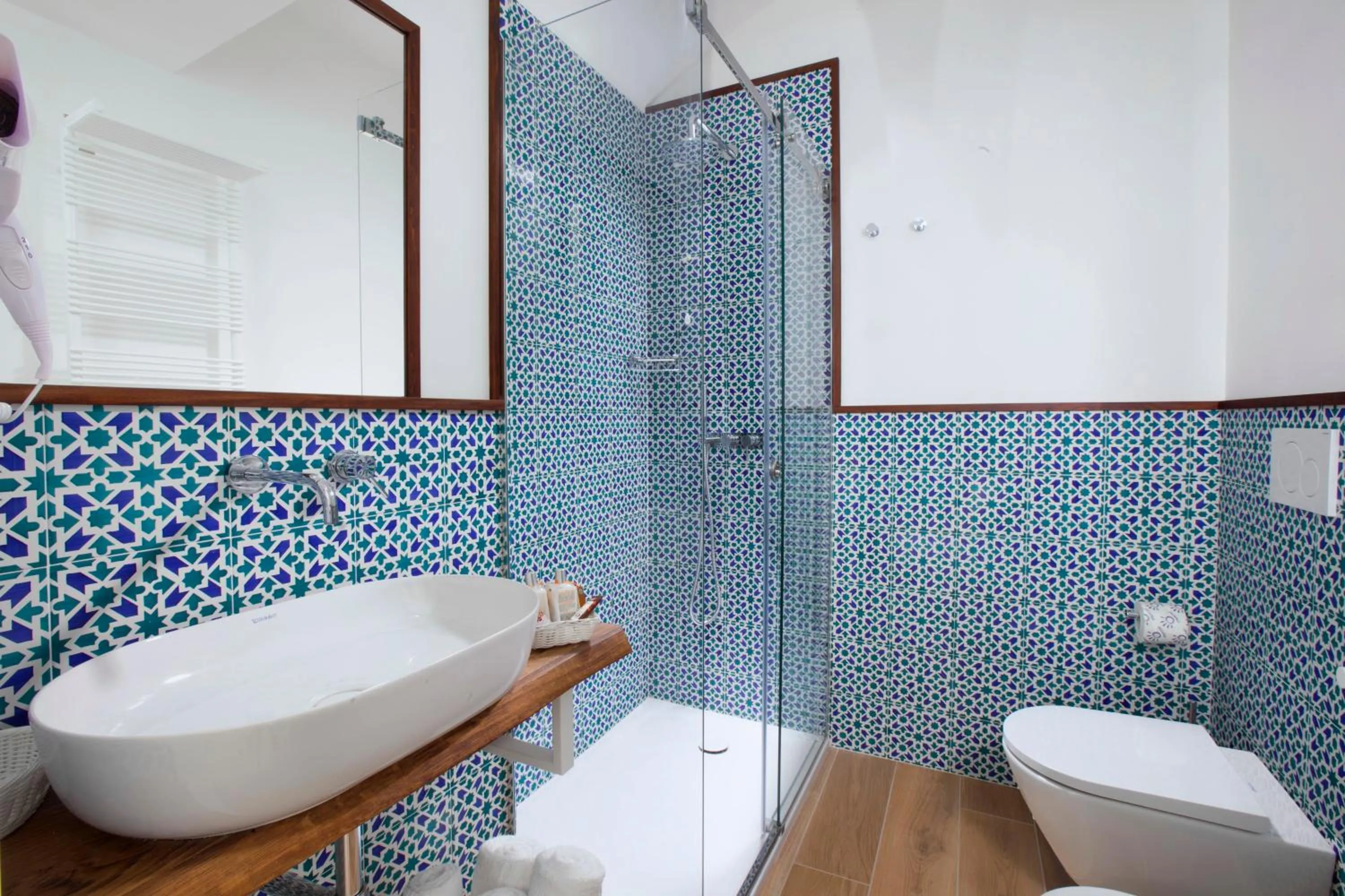 Shower in YourHome - Relais Loggia Li Galli