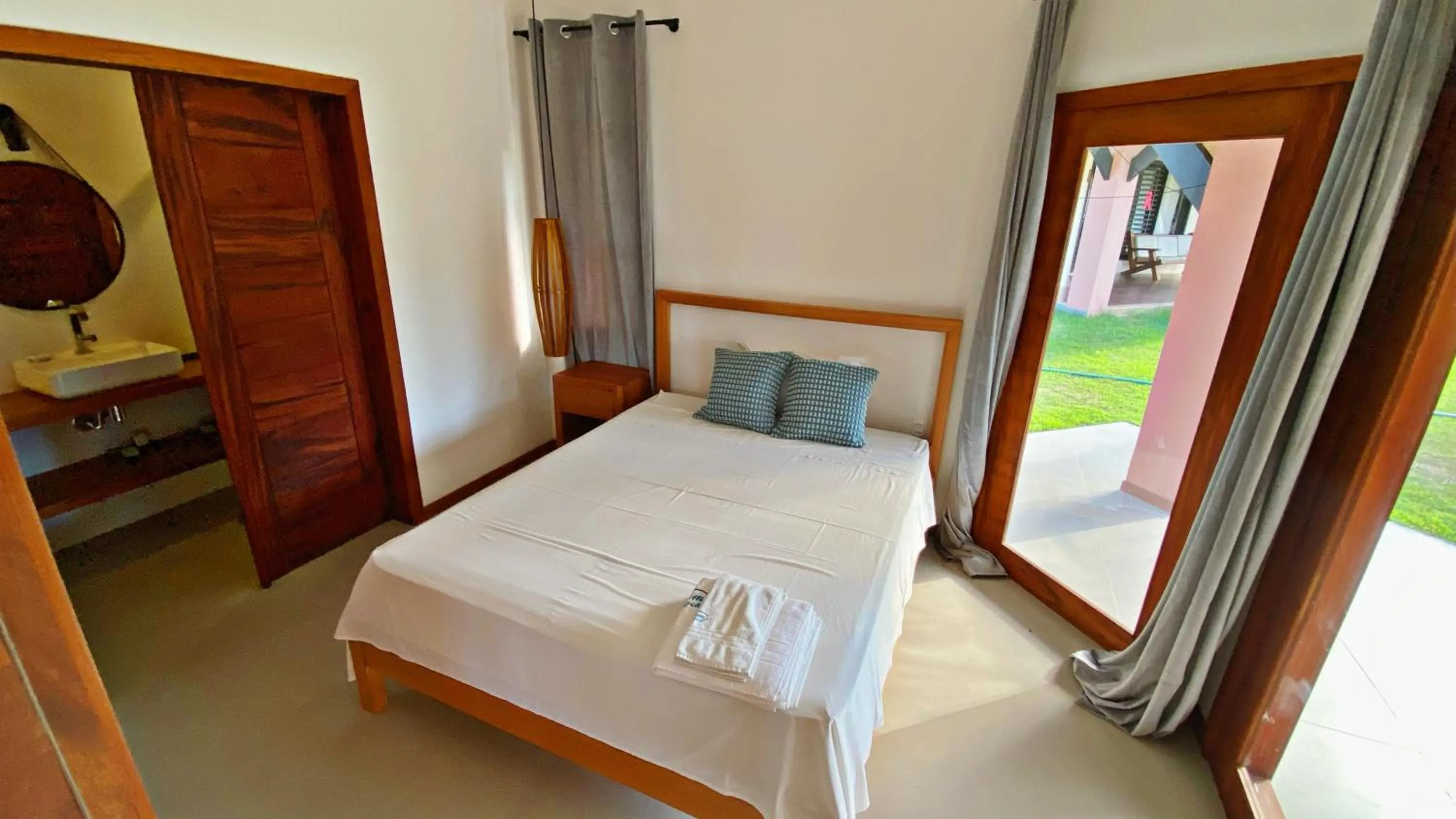 Bed in Dream Beach Cumbuco Superior Oceanfront Apartments