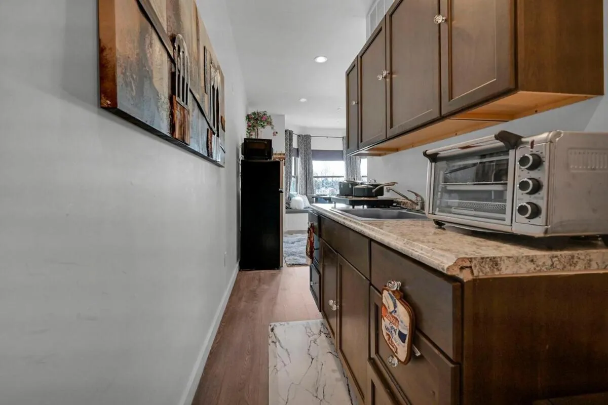 Kitchen or kitchenette in Beacon Hotel