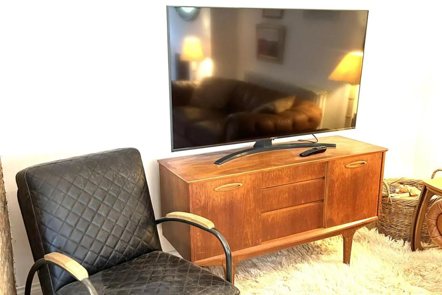 3 Bed Cottage - Sleeps 6 - Pets - Parking - Wifi