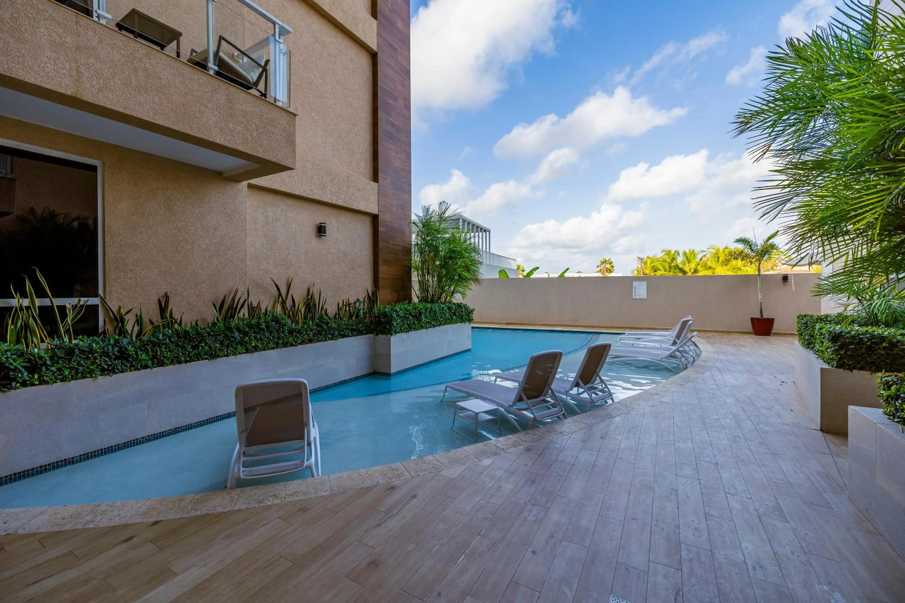 Patio in Bocobay Aracari Condos