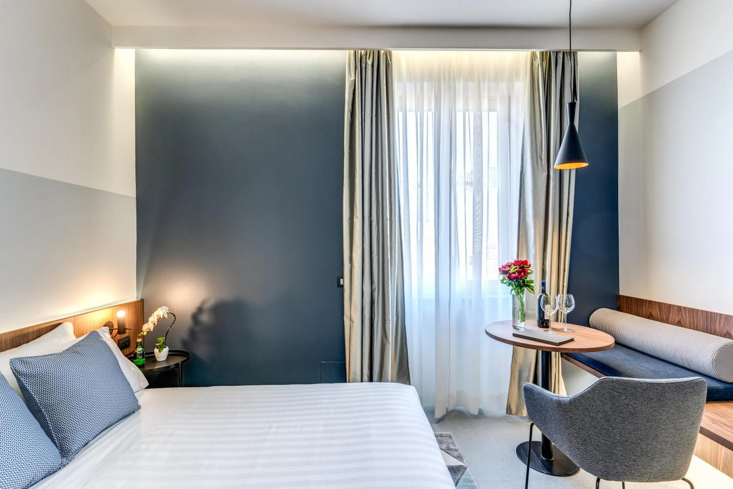 Bedroom, Bed in Sospeso Boutique Hotel