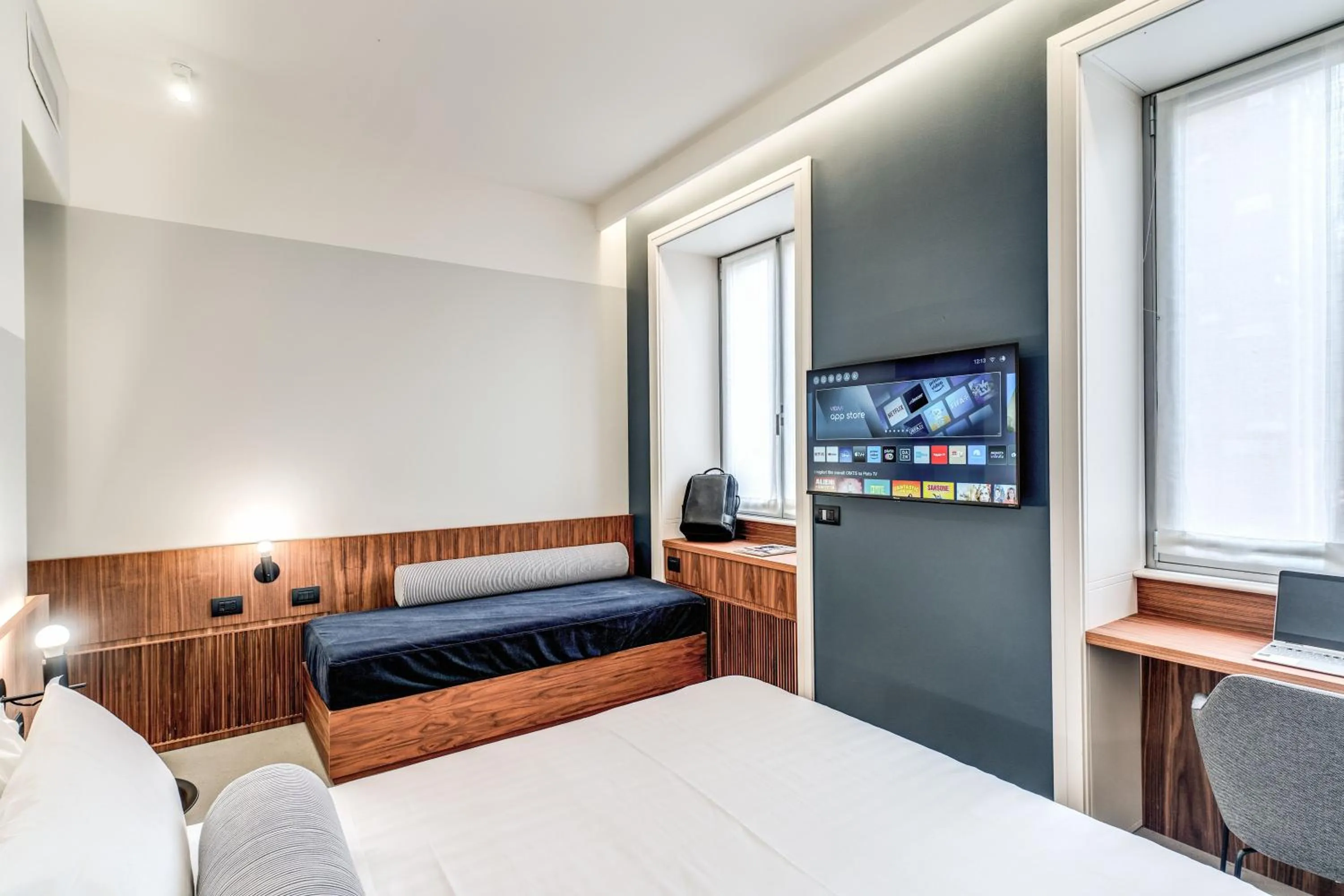 Photo of the whole room, Bed in Sospeso Boutique Hotel